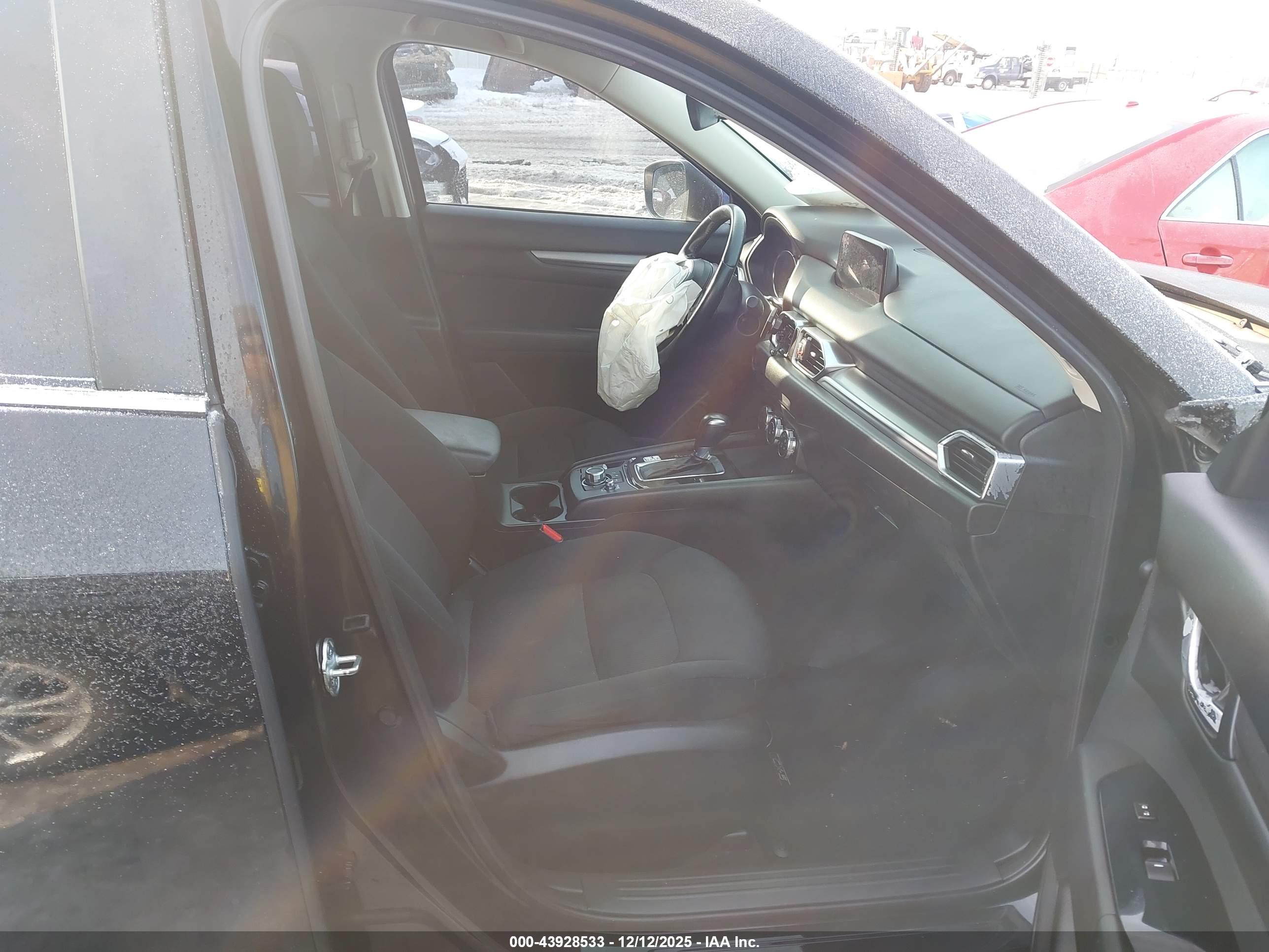 MAZDA CX-5 image 5