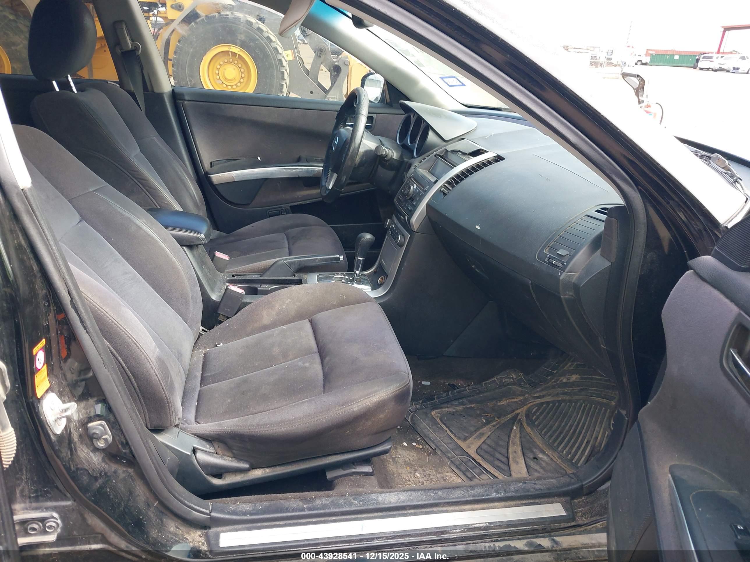 NISSAN MAXIMA image 5