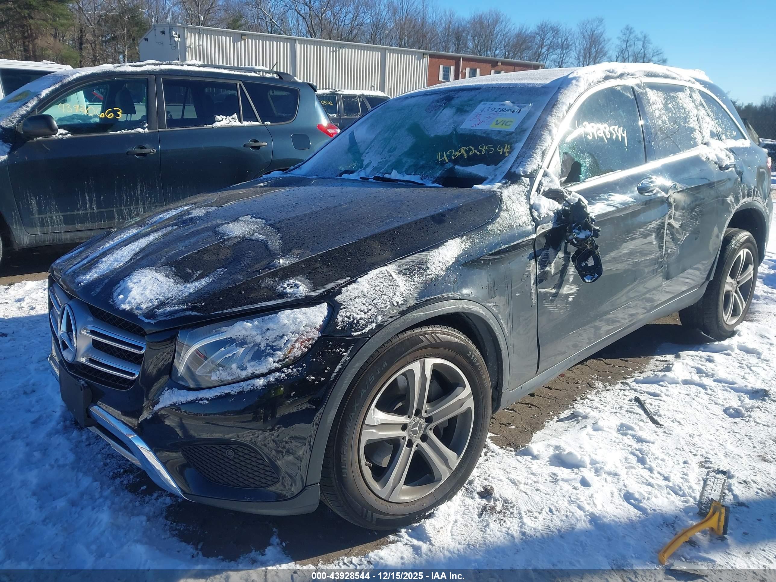 MERCEDES-BENZ GLC image 2