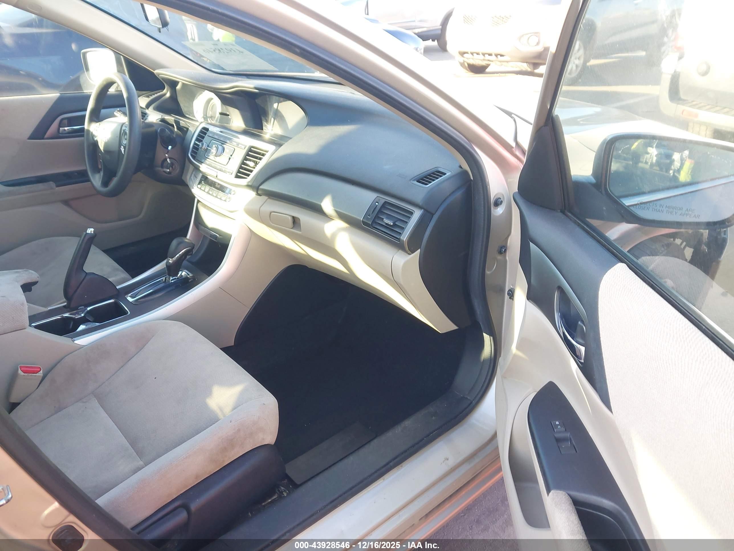 HONDA ACCORD image 5