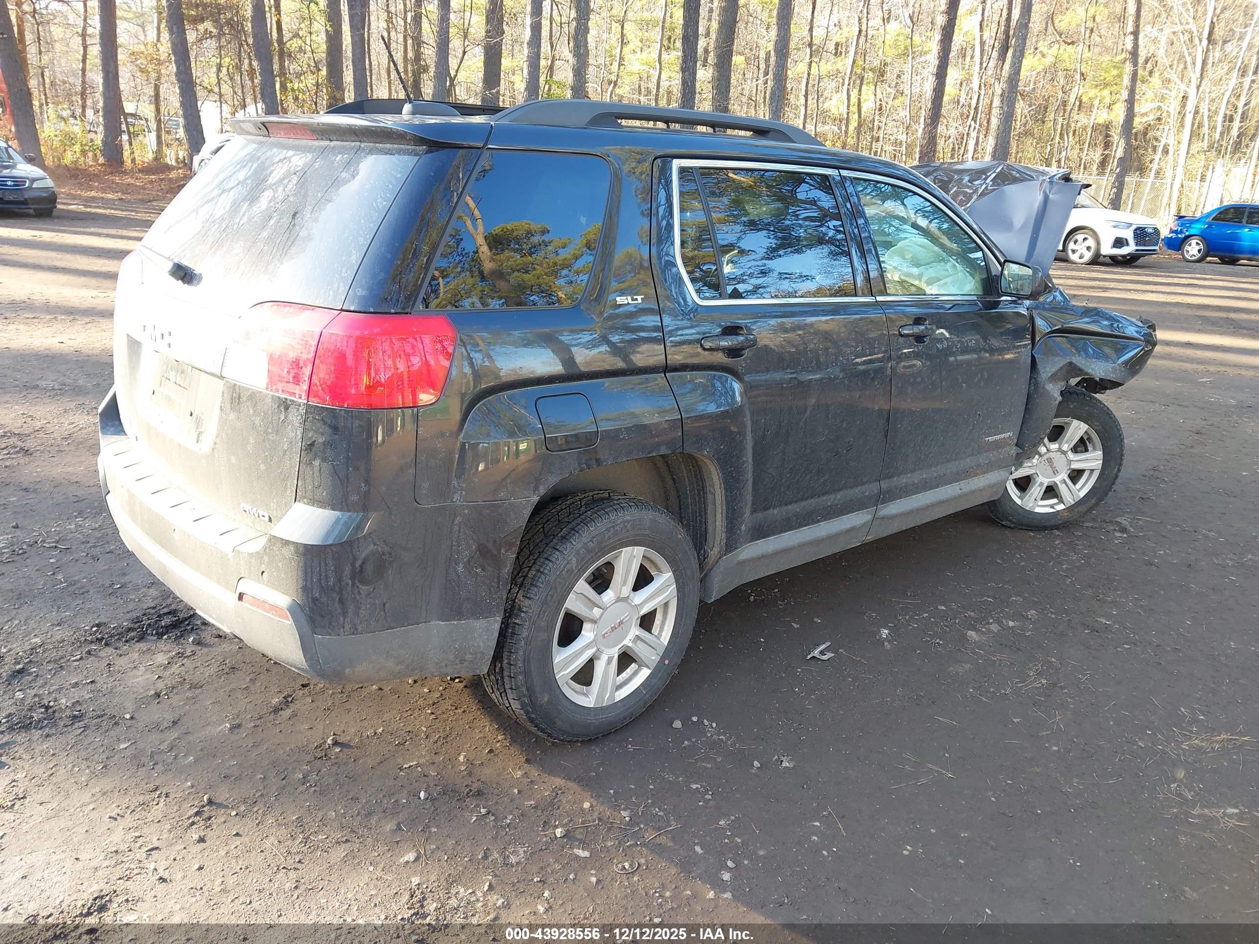 GMC TERRAIN image 4