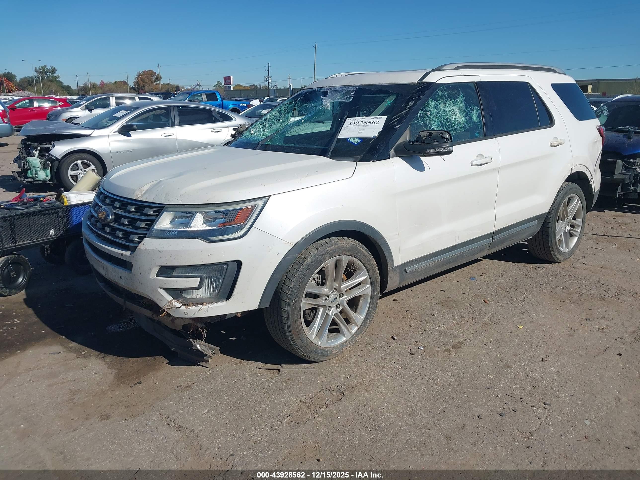 FORD EXPLORER image 2