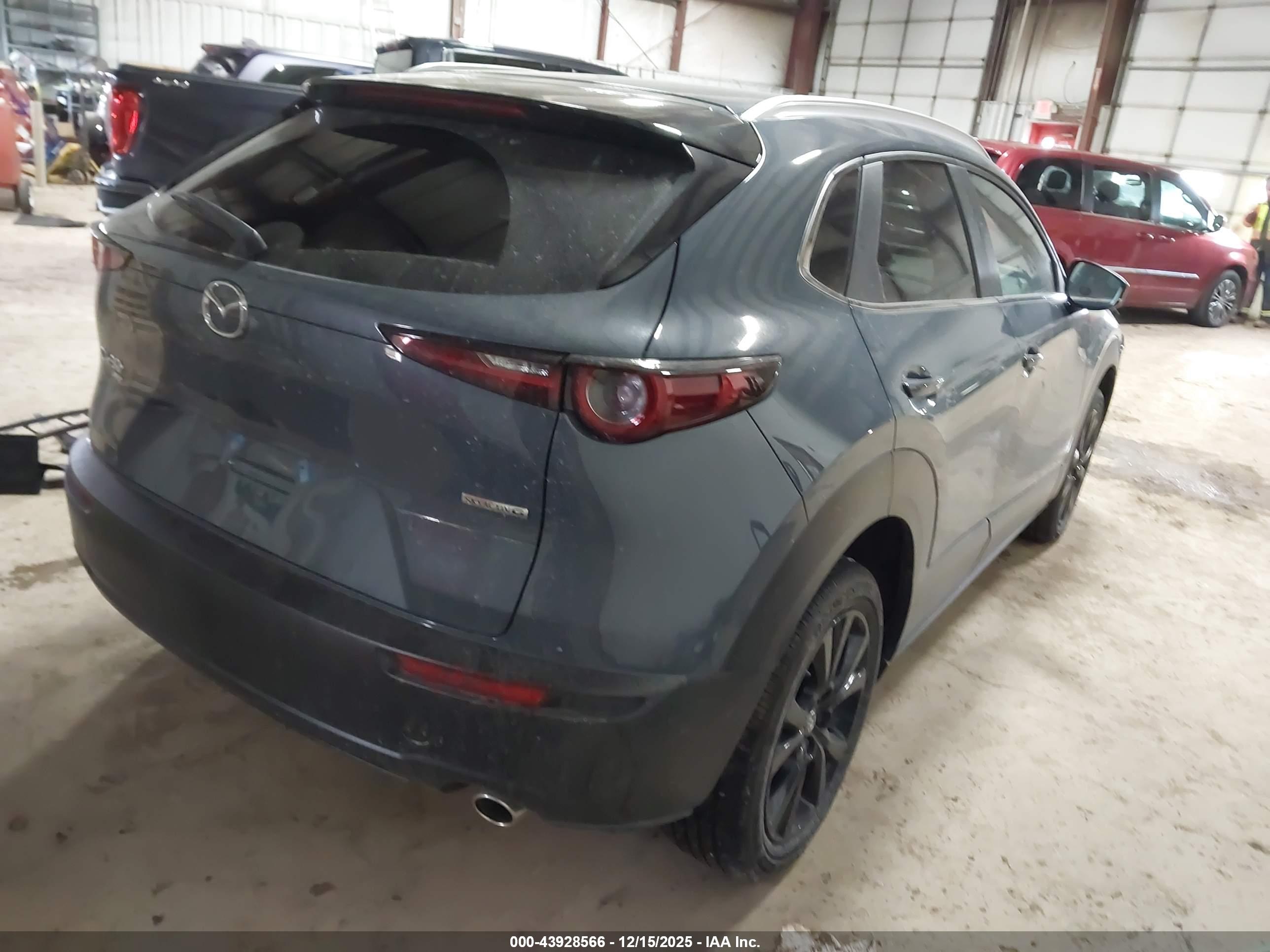 MAZDA CX-30 image 4