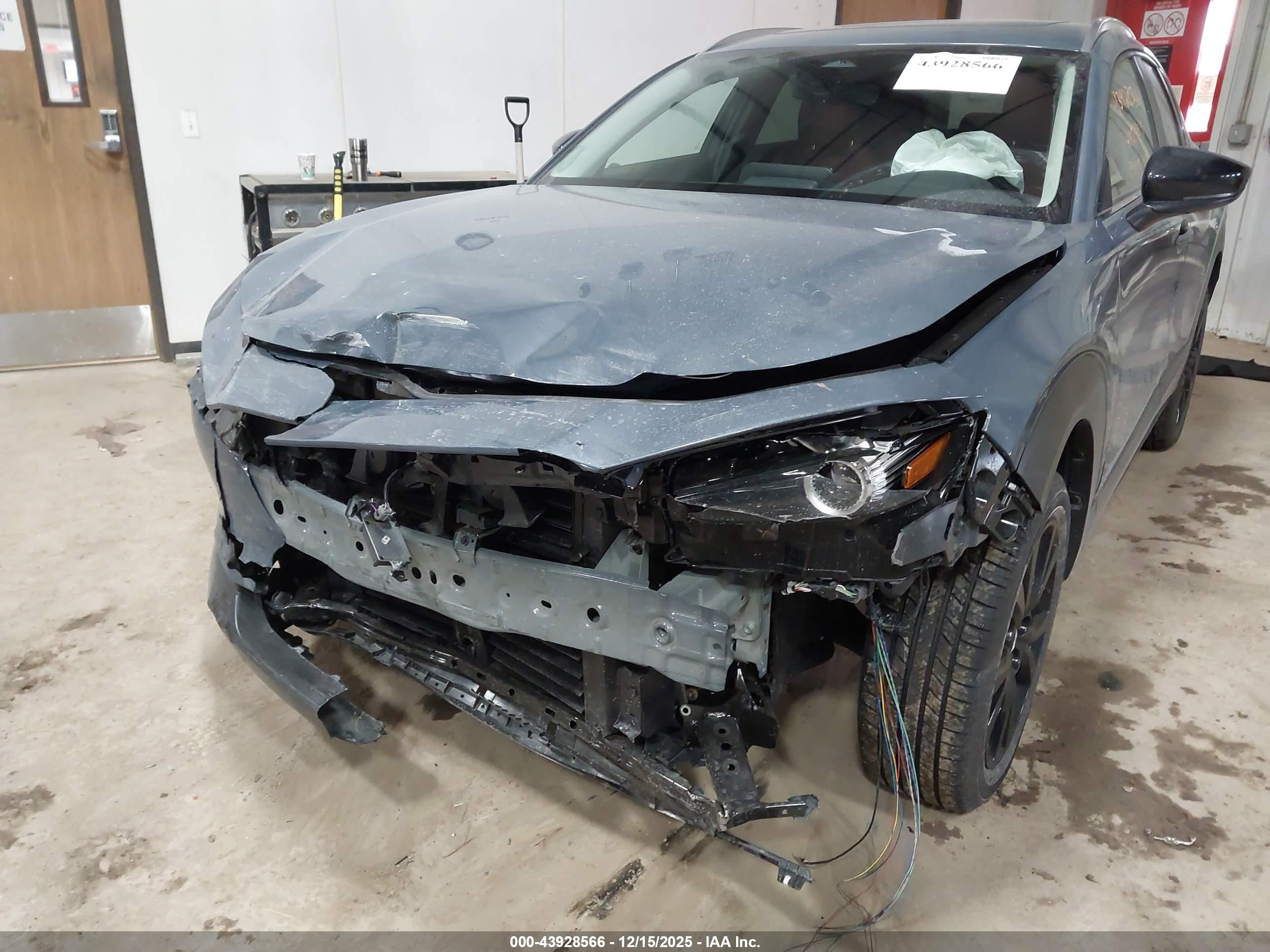 MAZDA CX-30 image 6