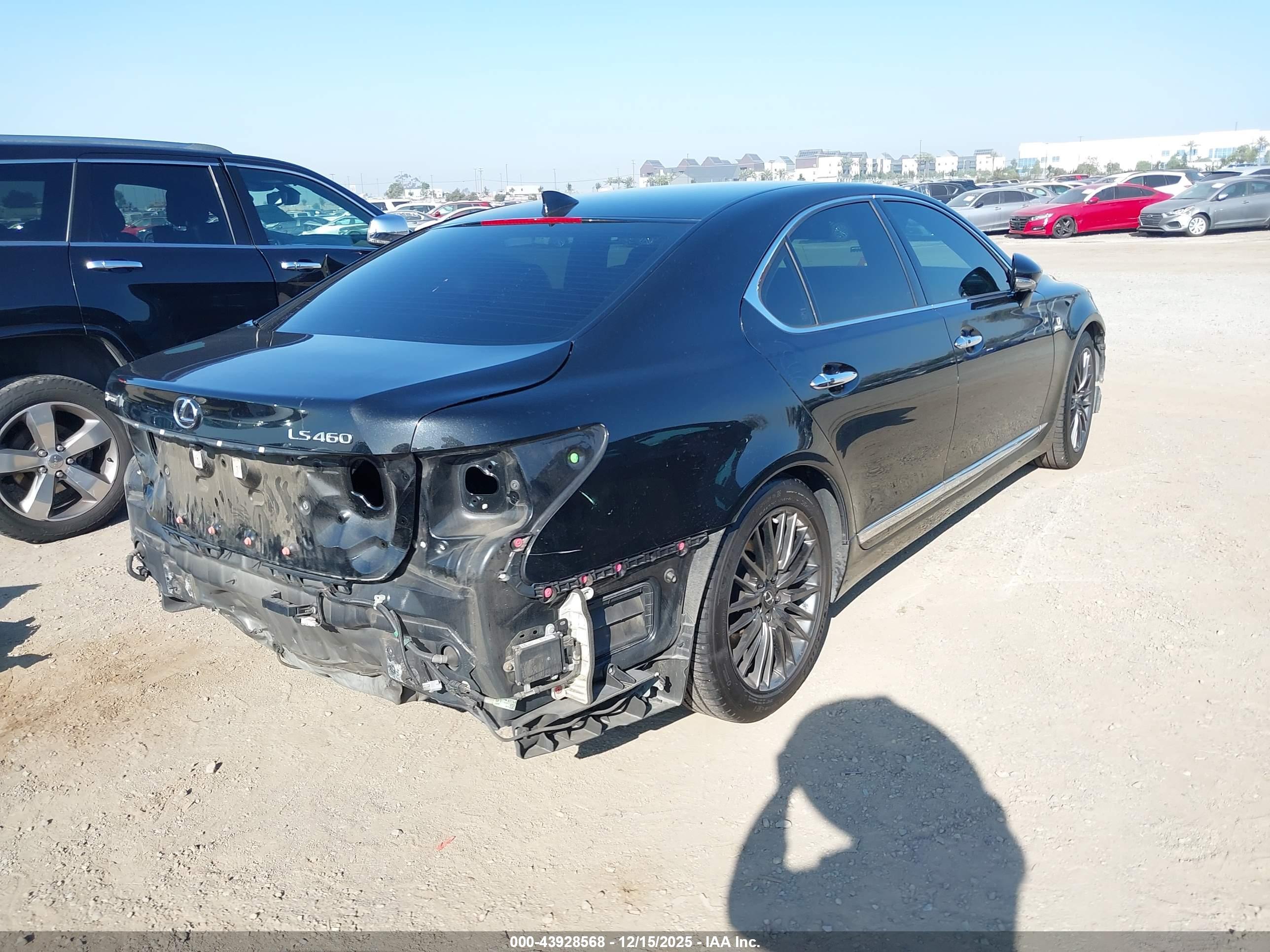 LEXUS LS image 4