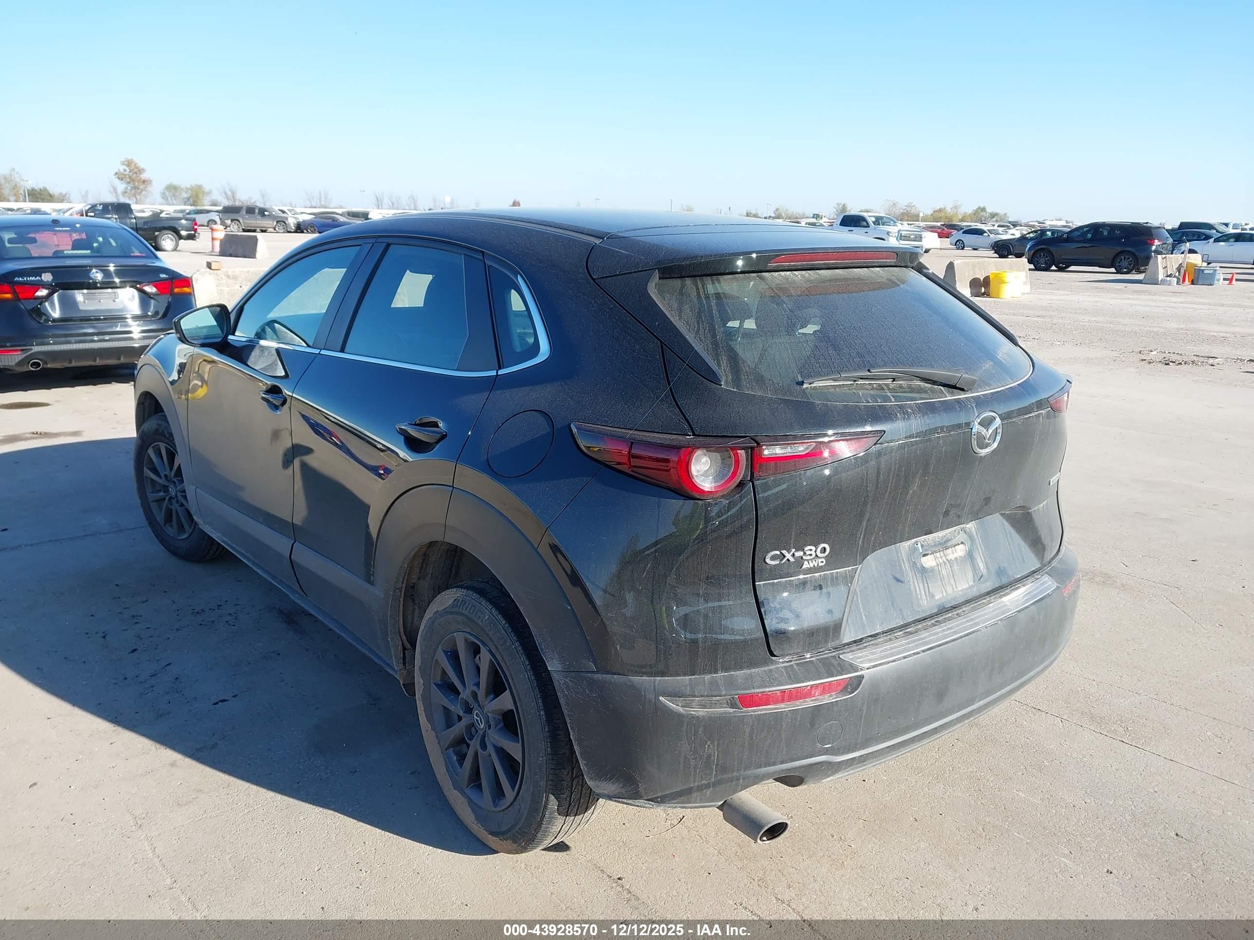 MAZDA CX-30 image 3