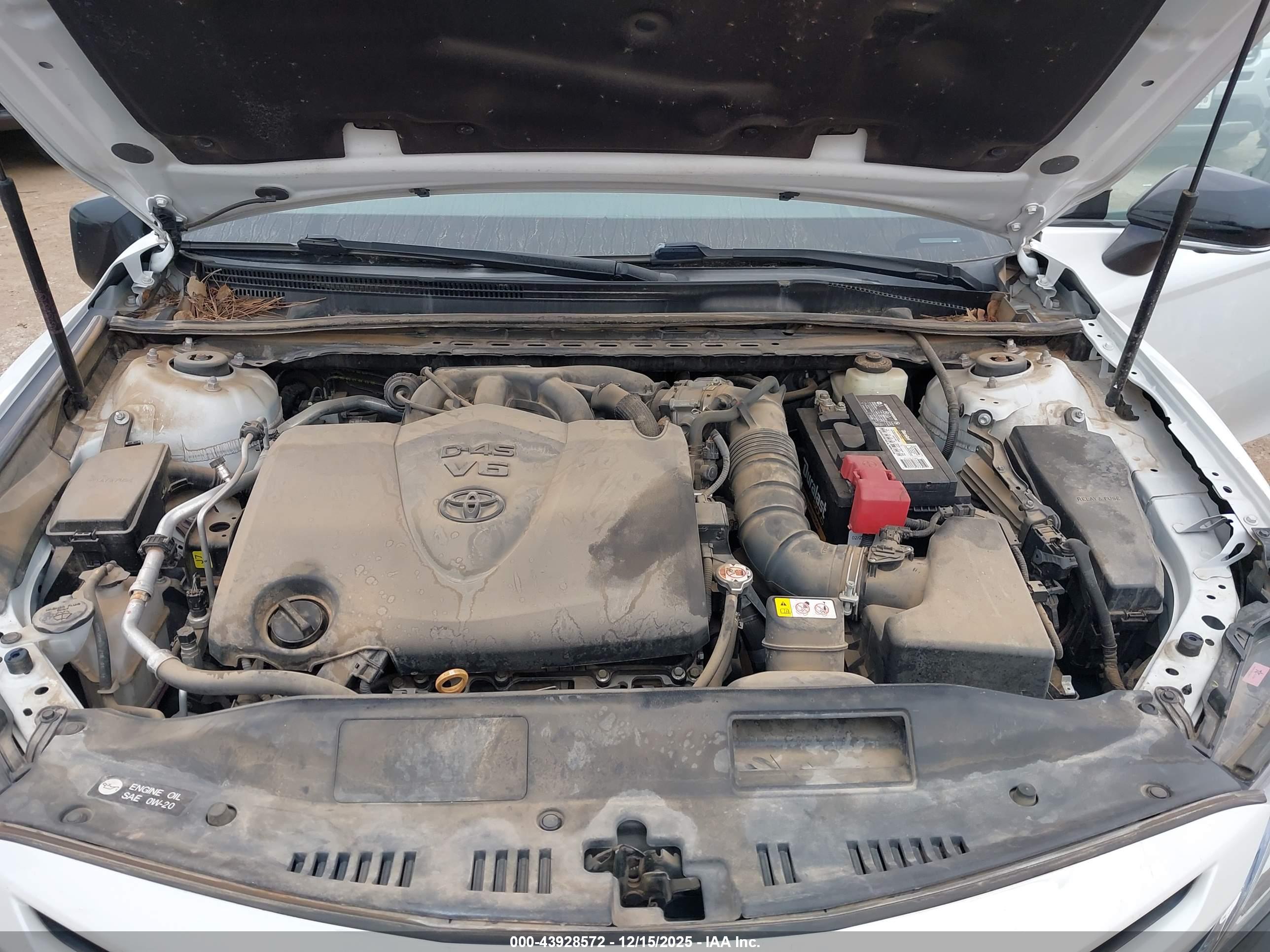 TOYOTA CAMRY image 10