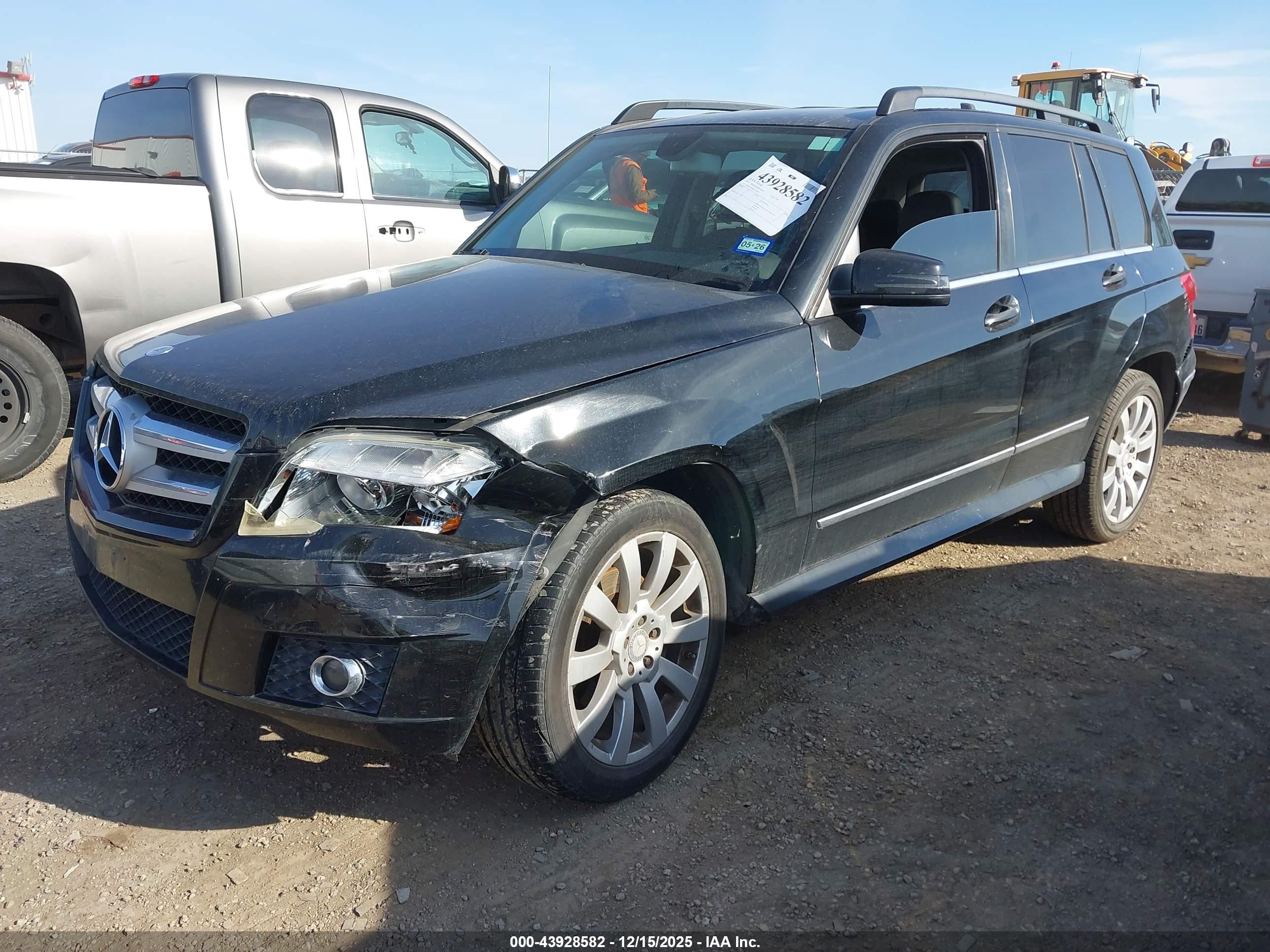 MERCEDES-BENZ GLK image 2