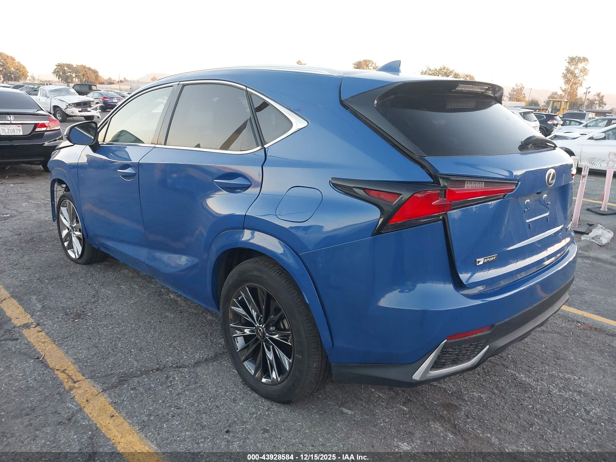 LEXUS NX image 3