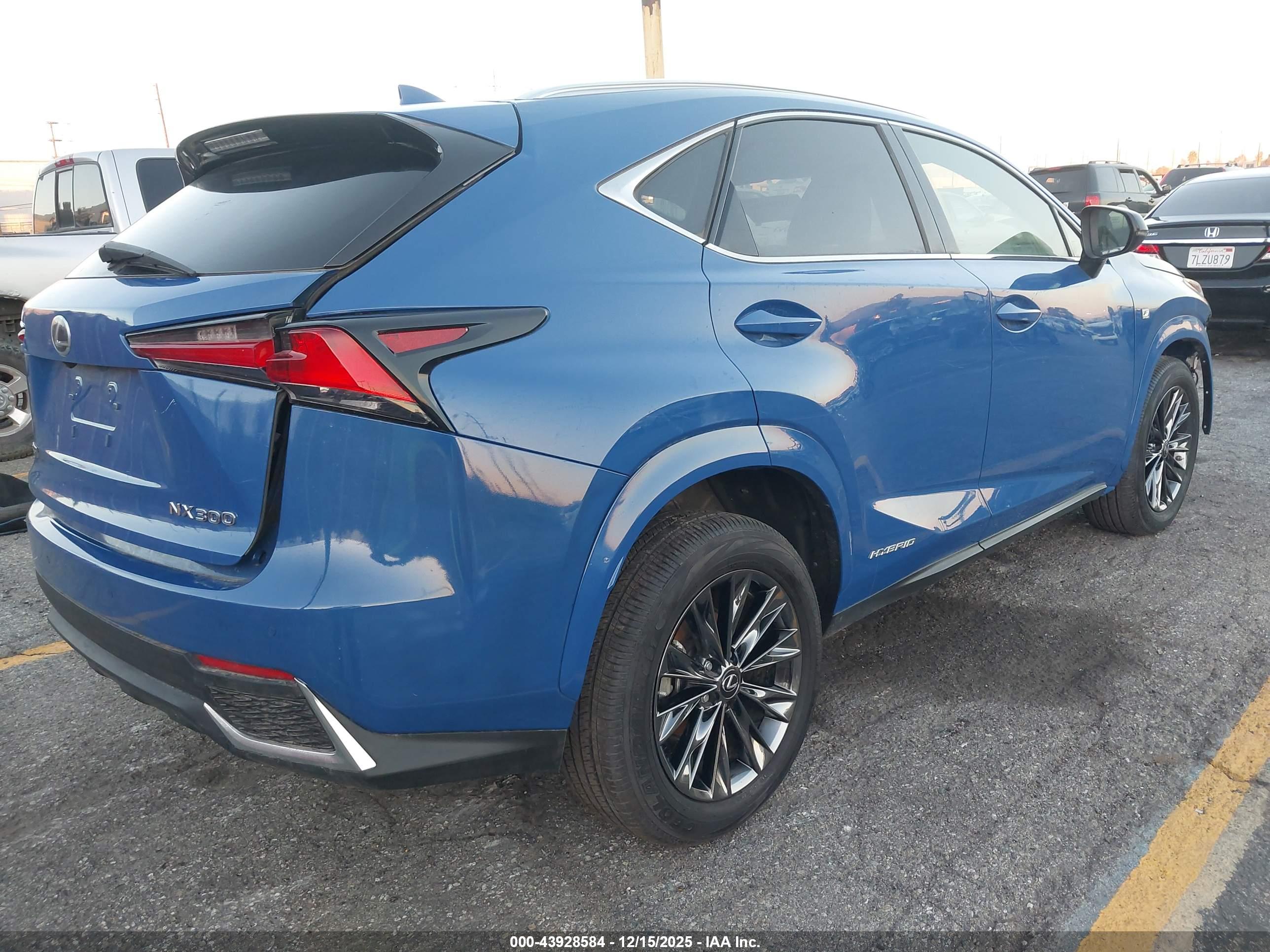 LEXUS NX image 4