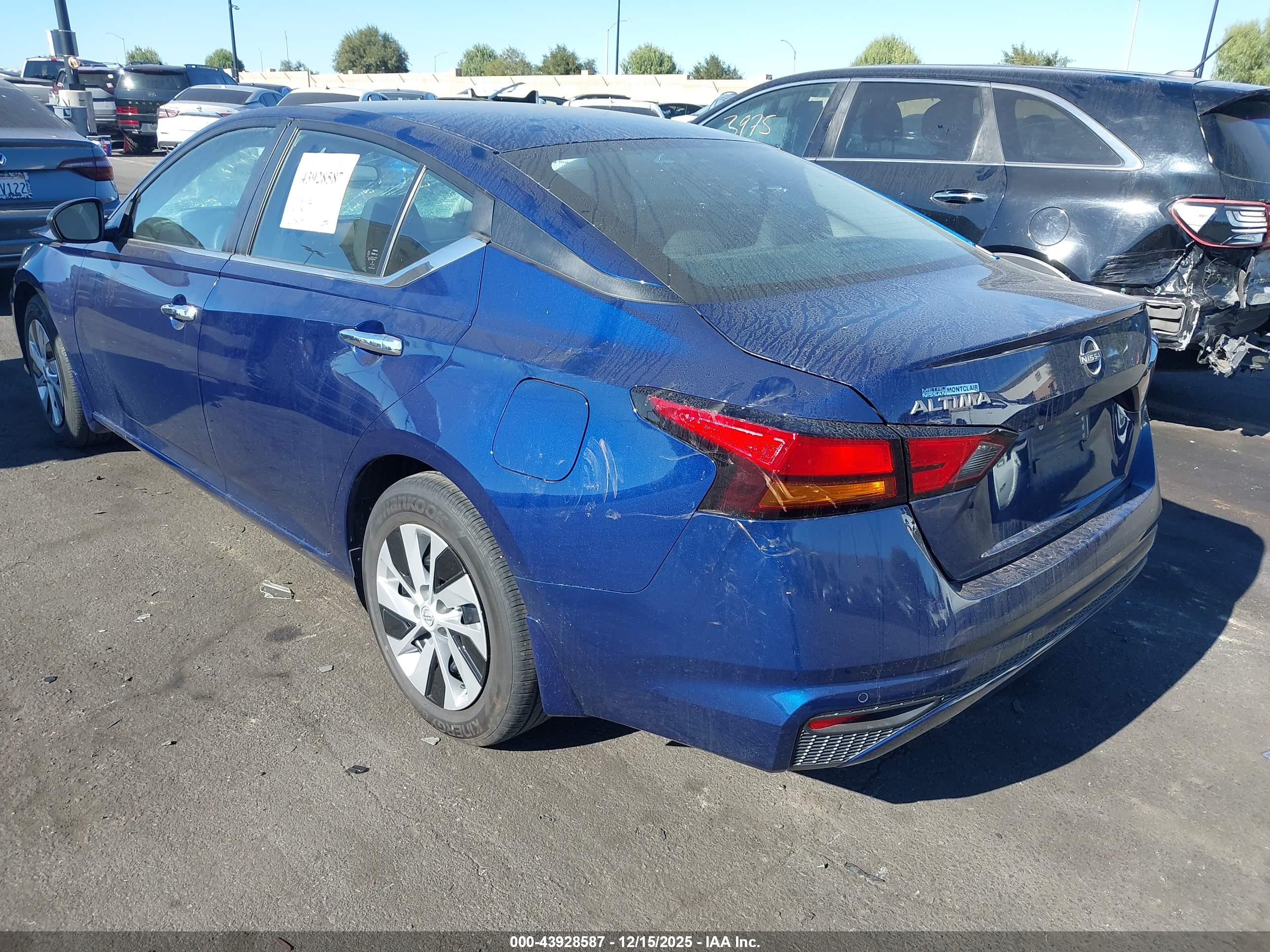 NISSAN ALTIMA image 3