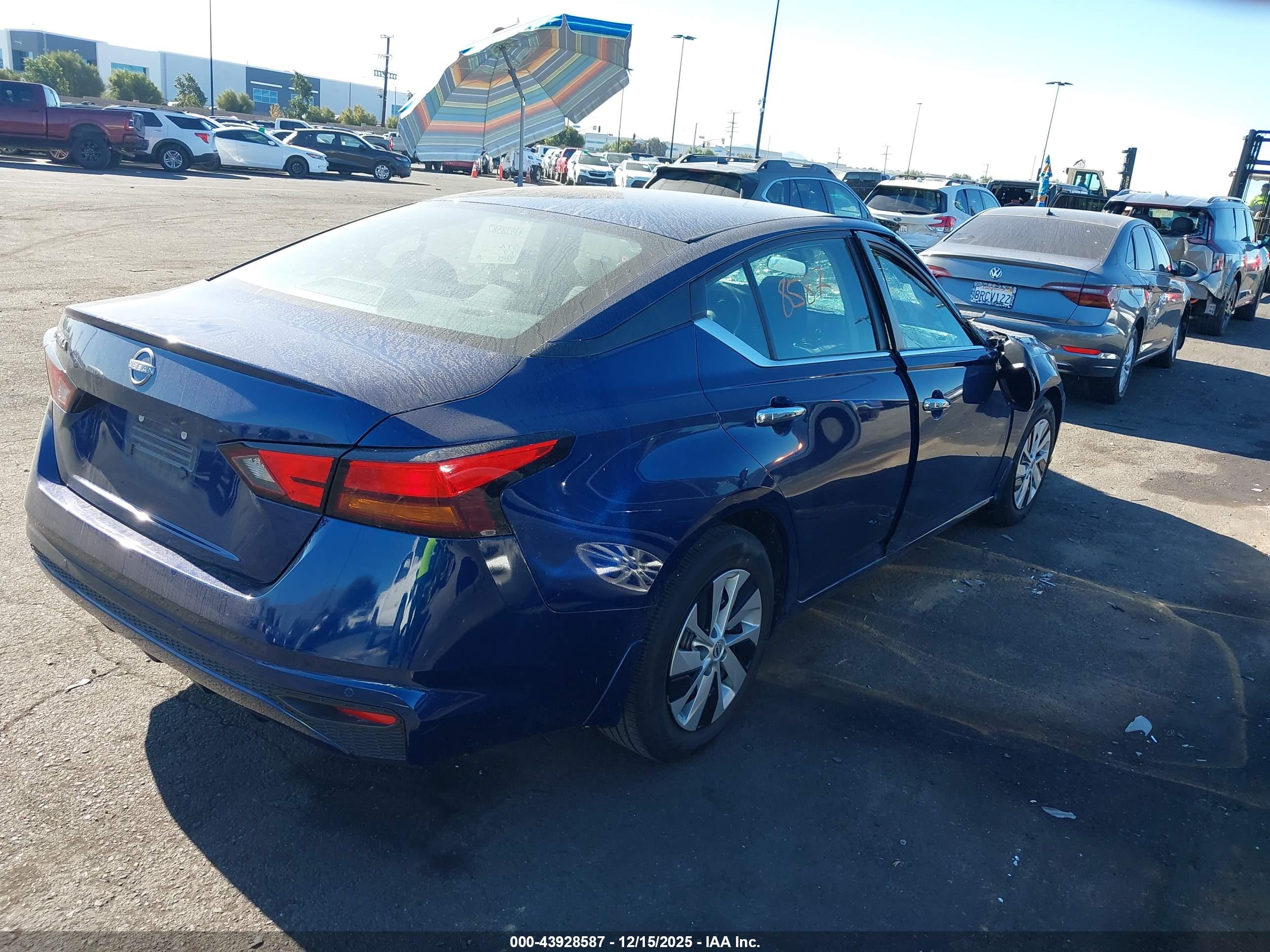 NISSAN ALTIMA image 4