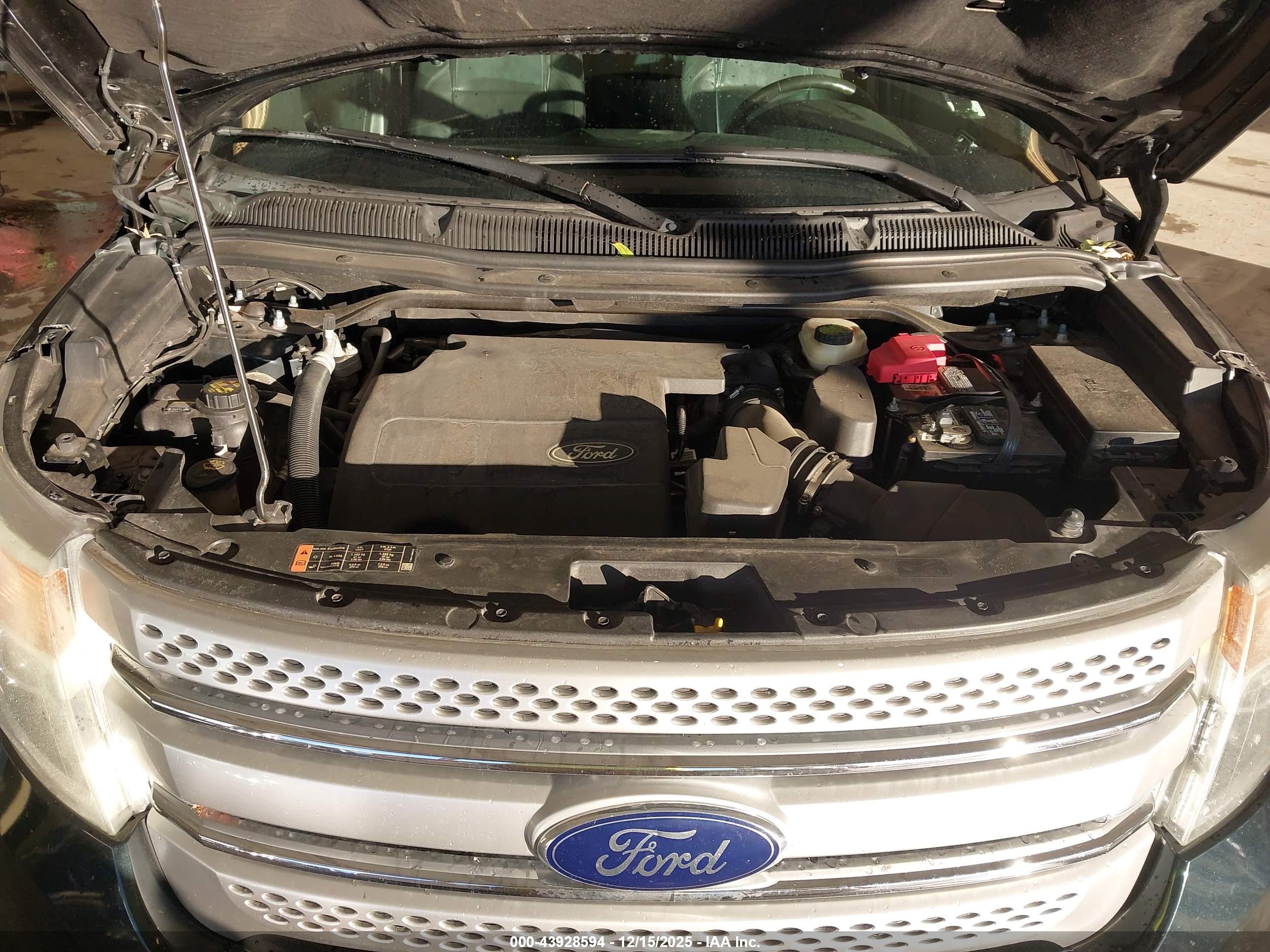 FORD EXPLORER image 10