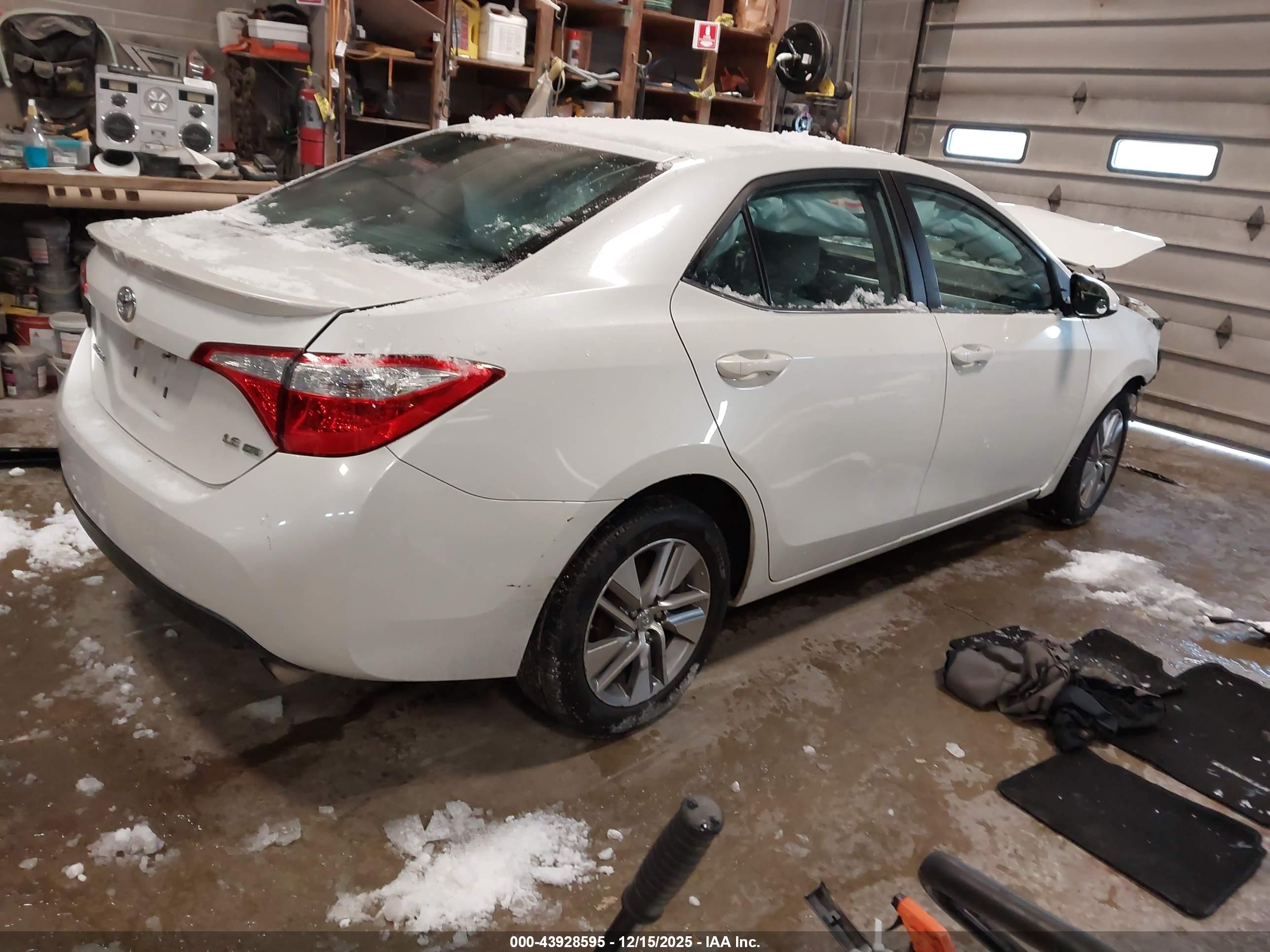 TOYOTA COROLLA image 4