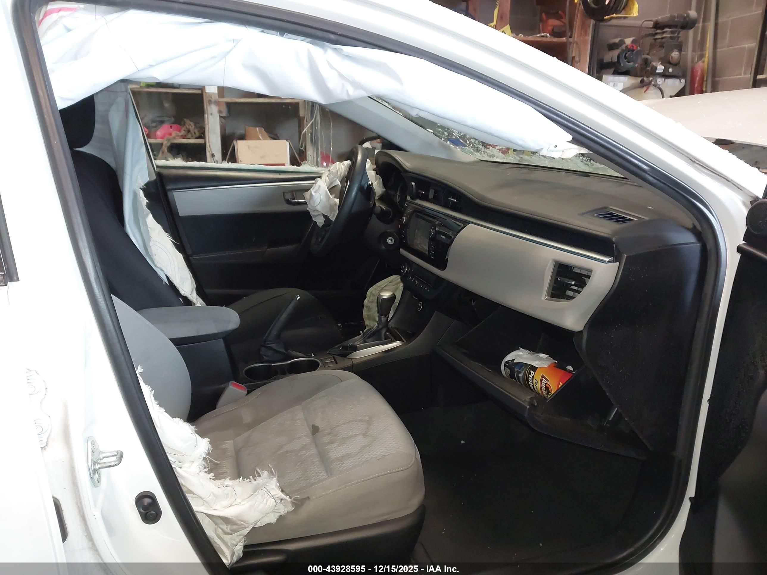 TOYOTA COROLLA image 5