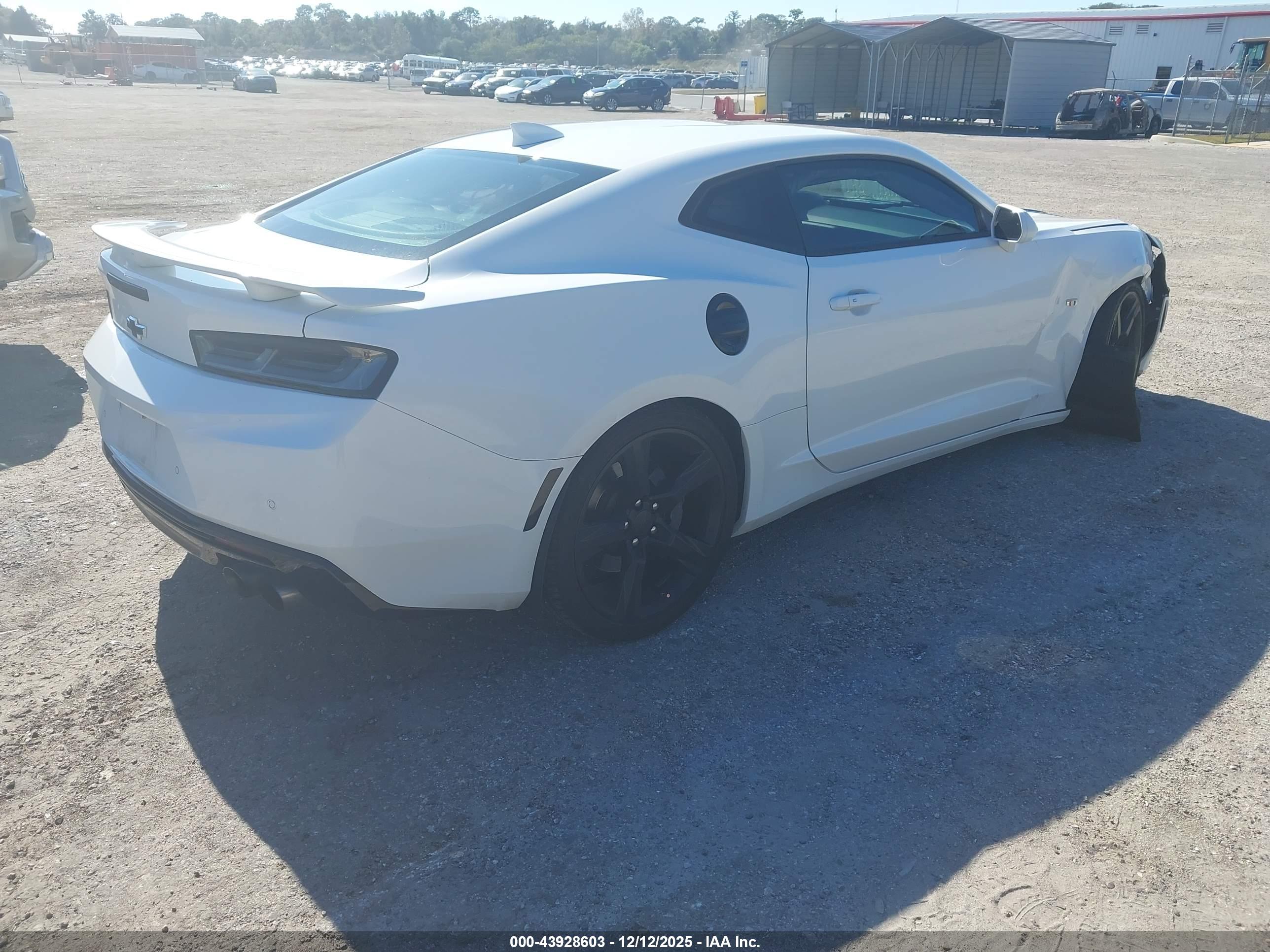 CHEVROLET CAMARO image 4