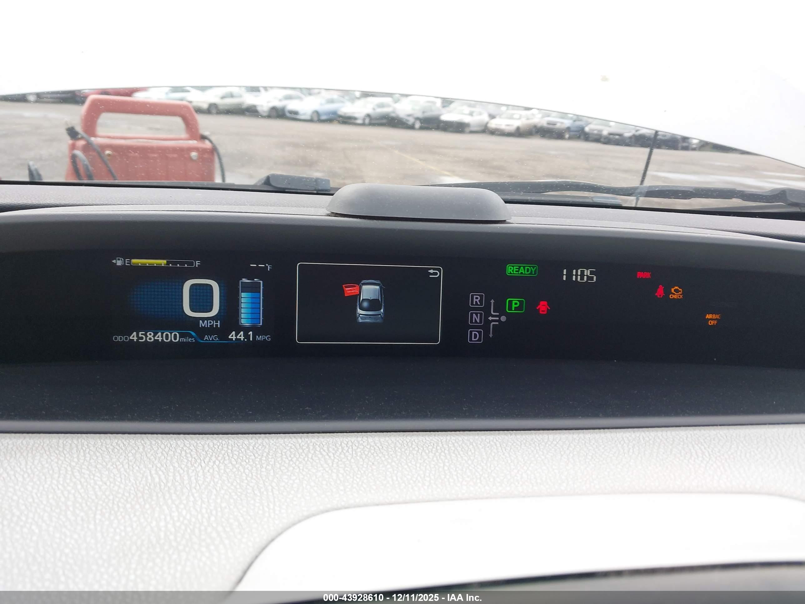 TOYOTA PRIUS image 7