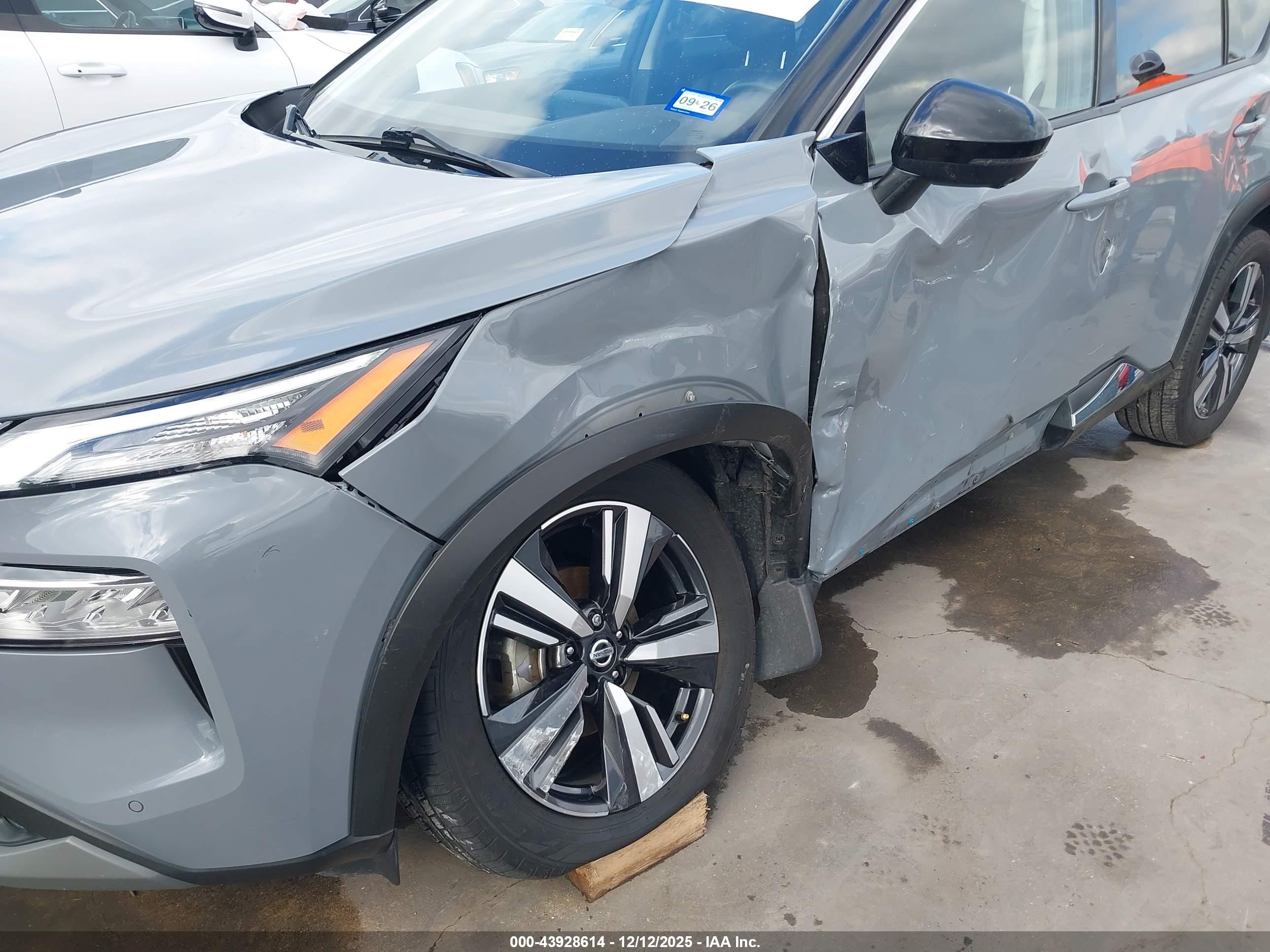 NISSAN ROGUE image 6