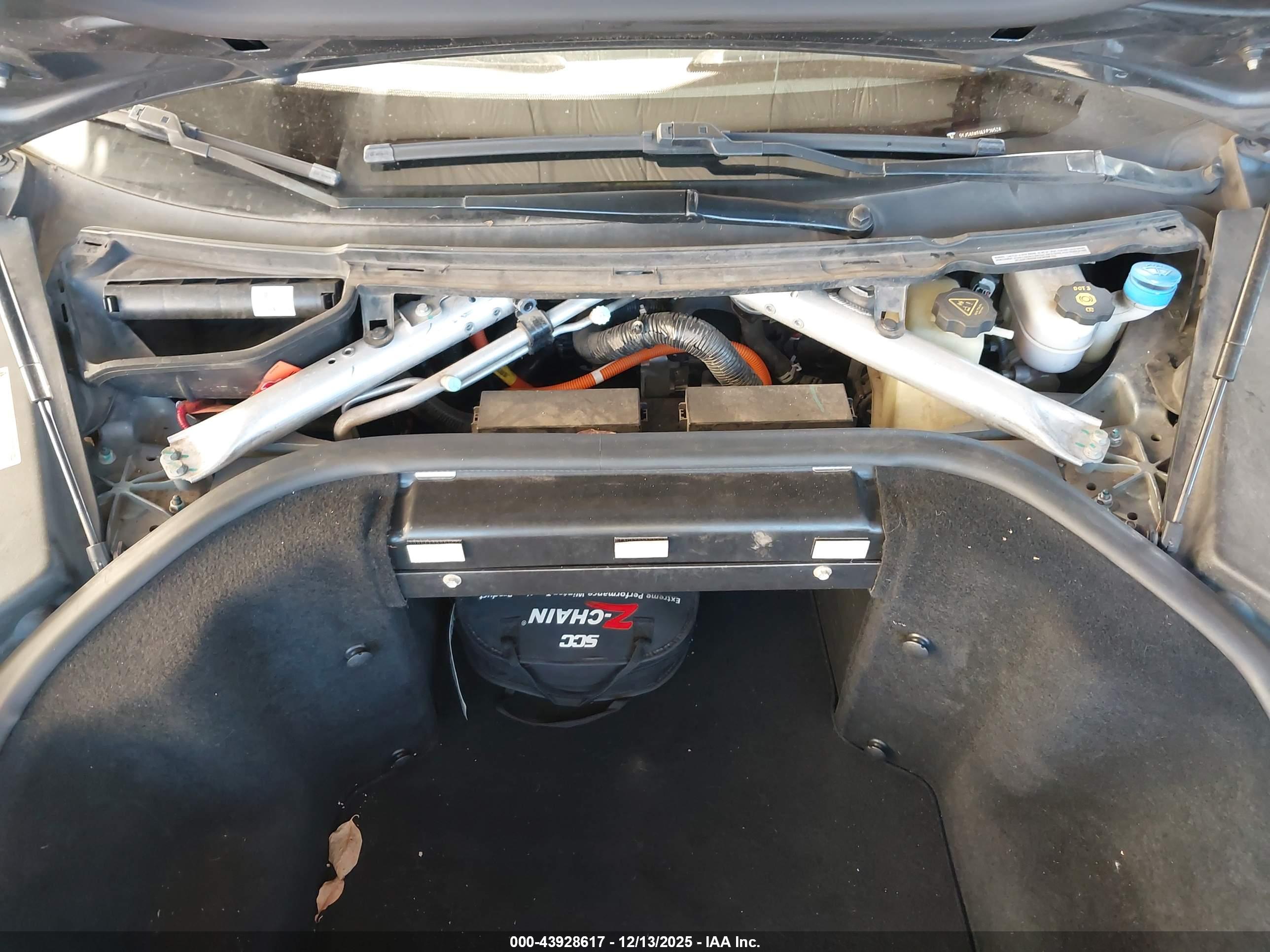 TESLA MODEL image 10