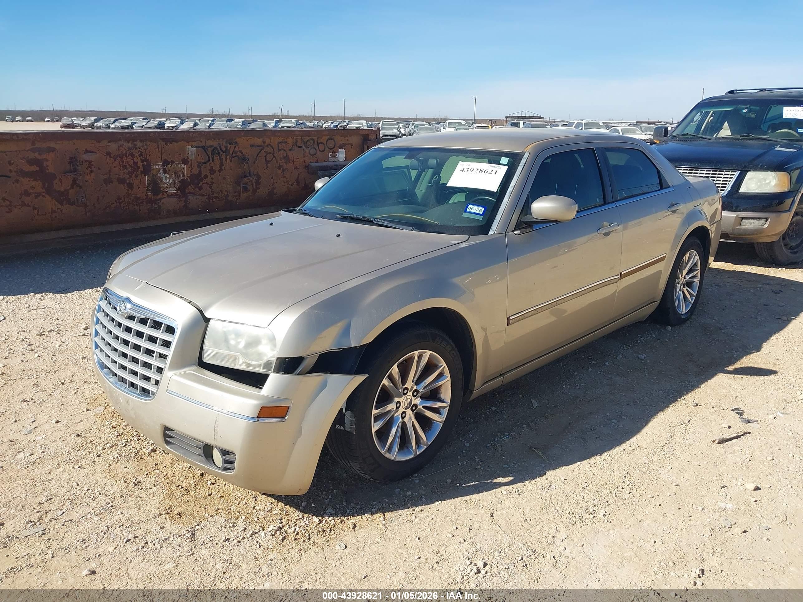 CHRYSLER 300 image 2