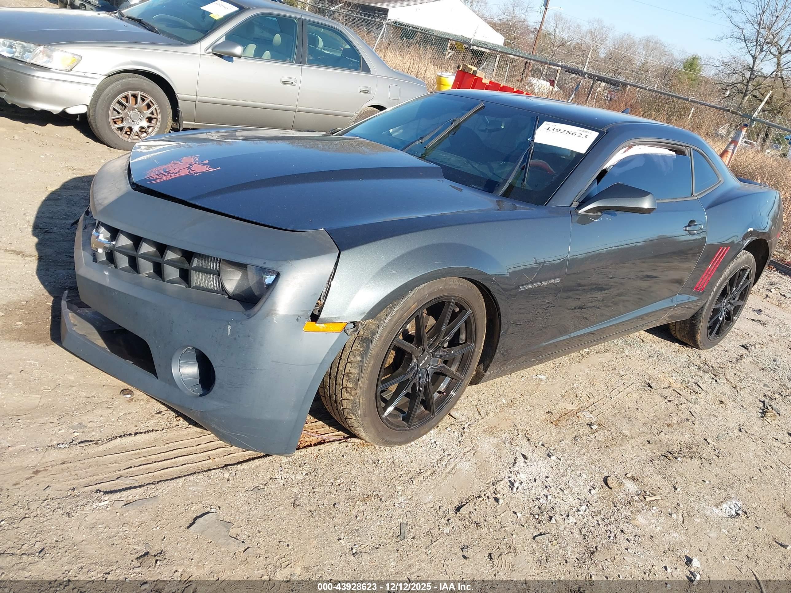 CHEVROLET CAMARO image 2