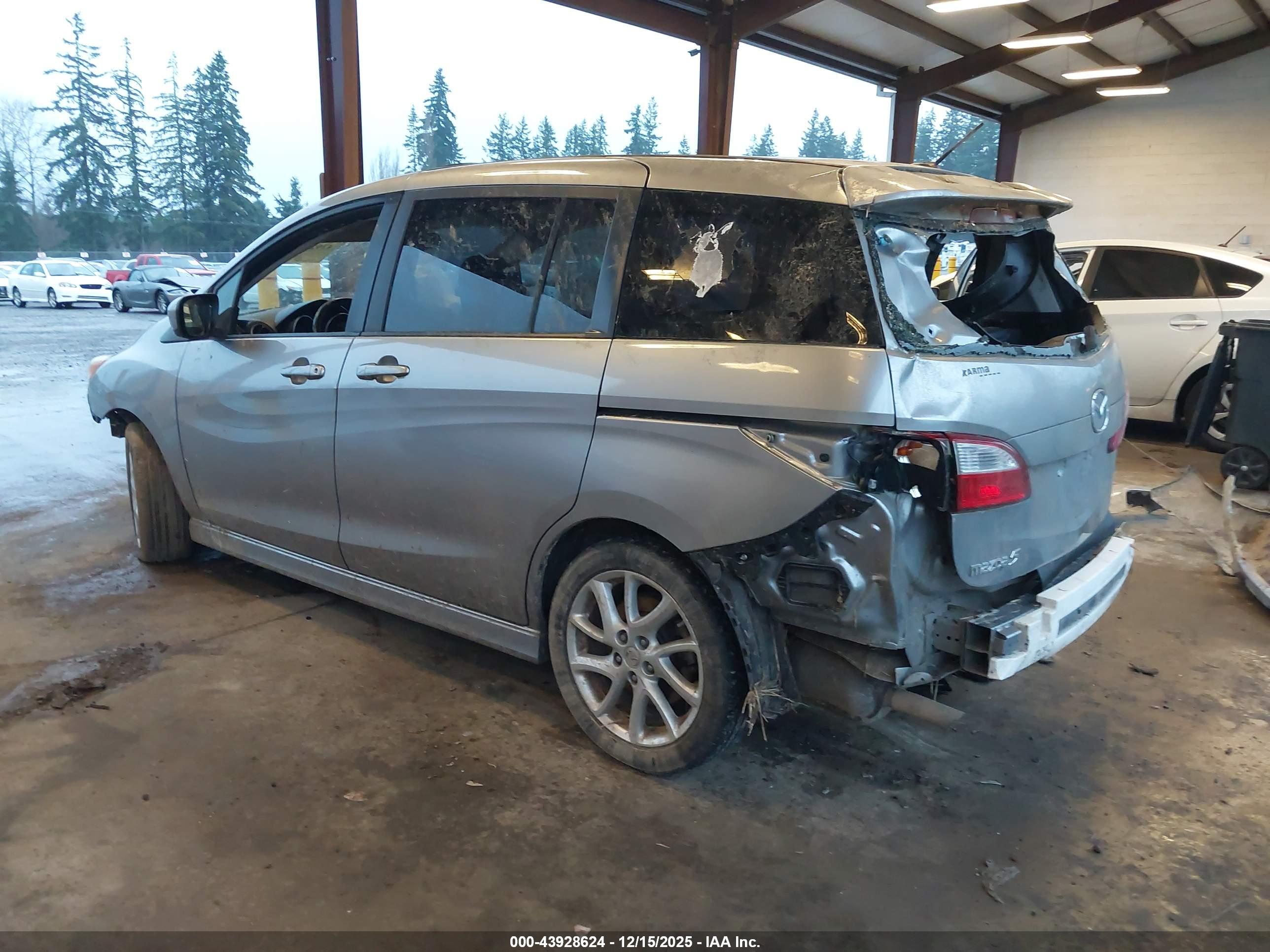 MAZDA MAZDA5 image 3
