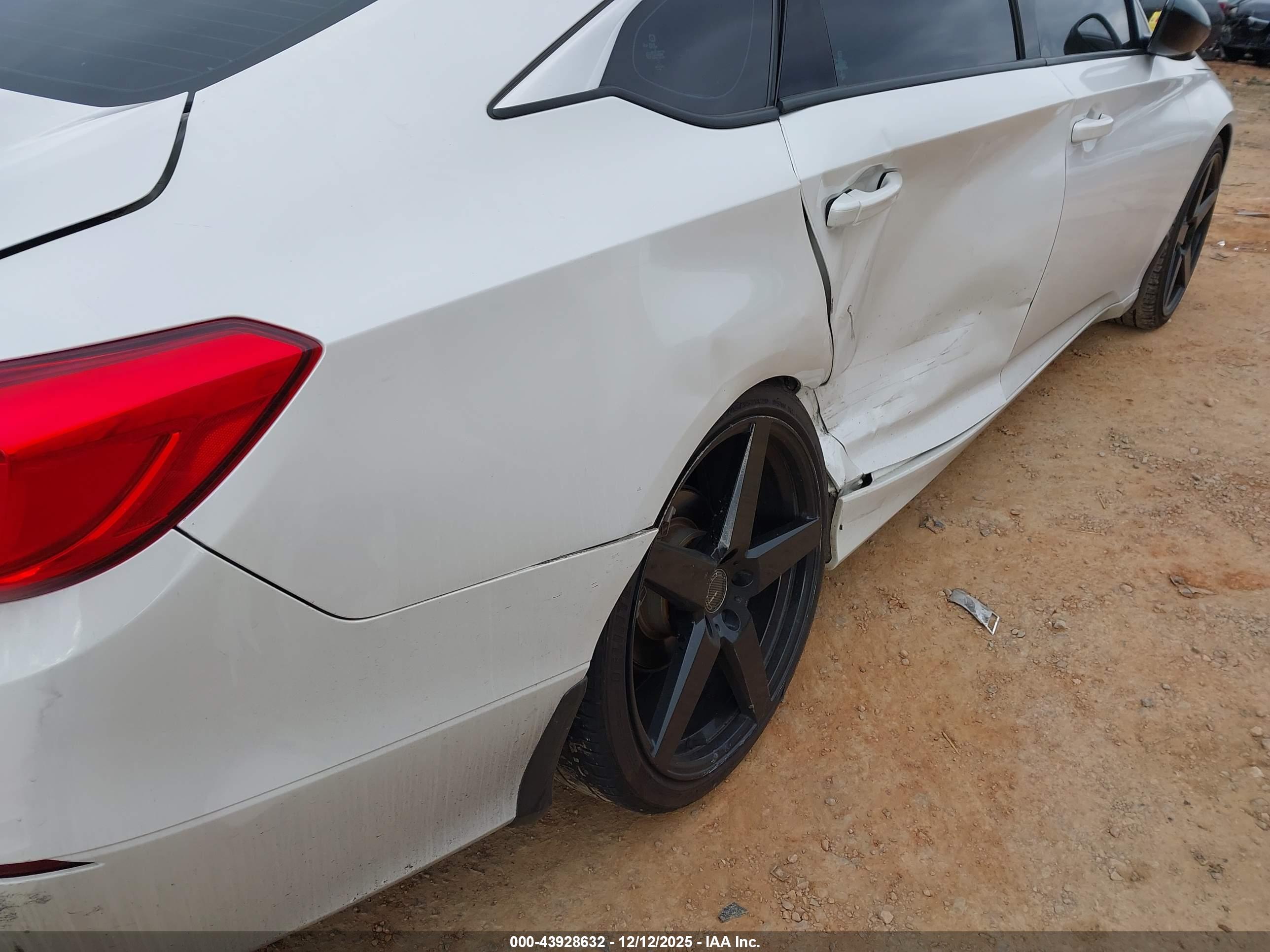 HONDA ACCORD image 6