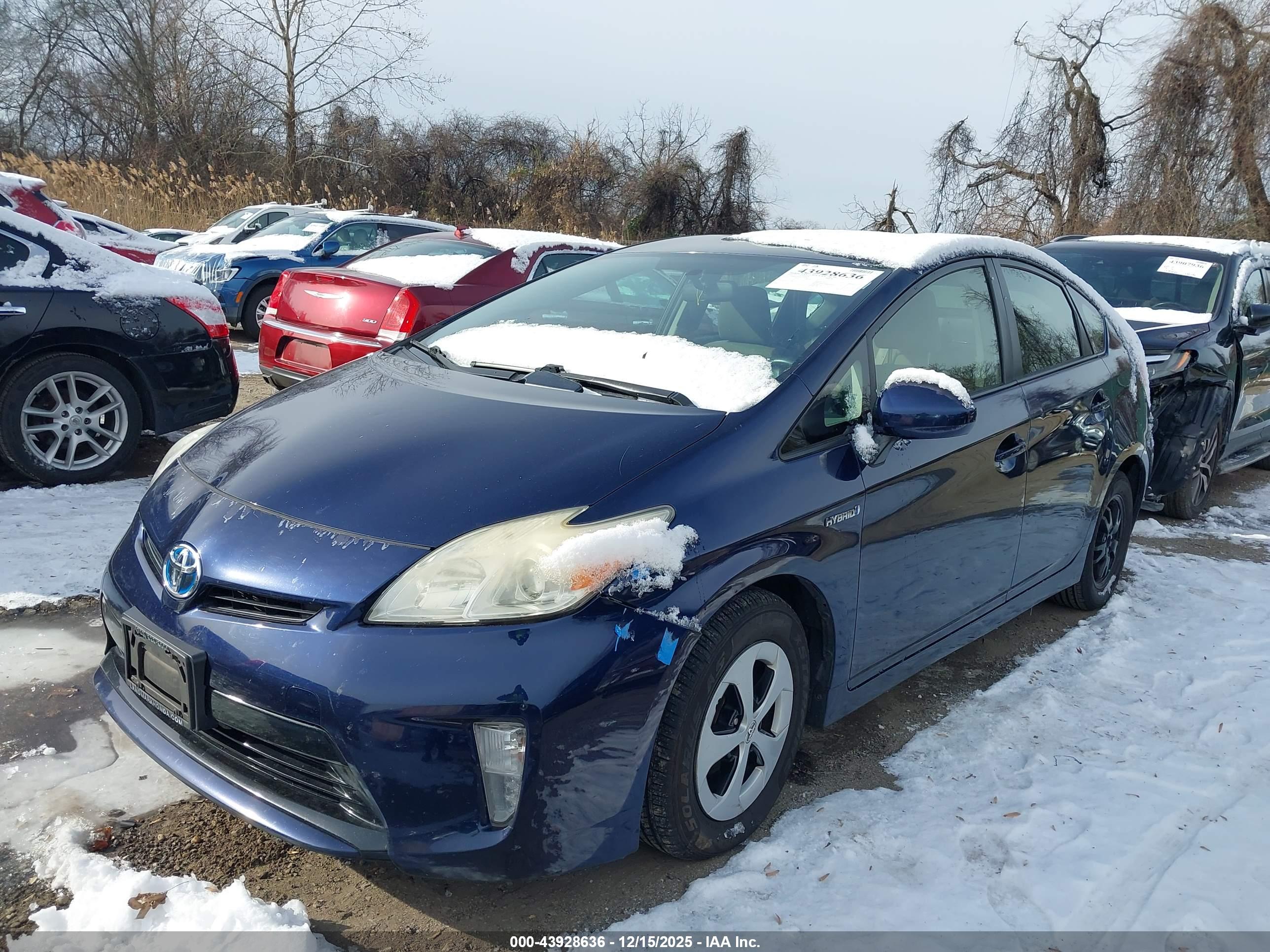 TOYOTA PRIUS image 6