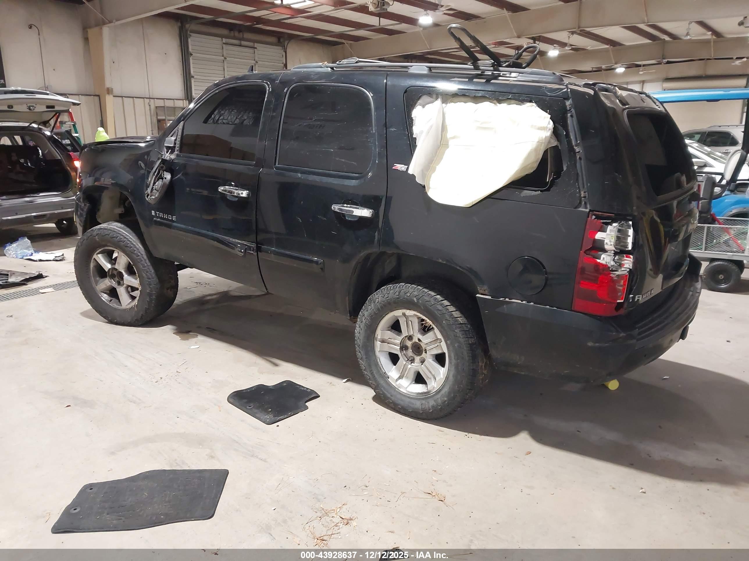 CHEVROLET TAHOE image 3