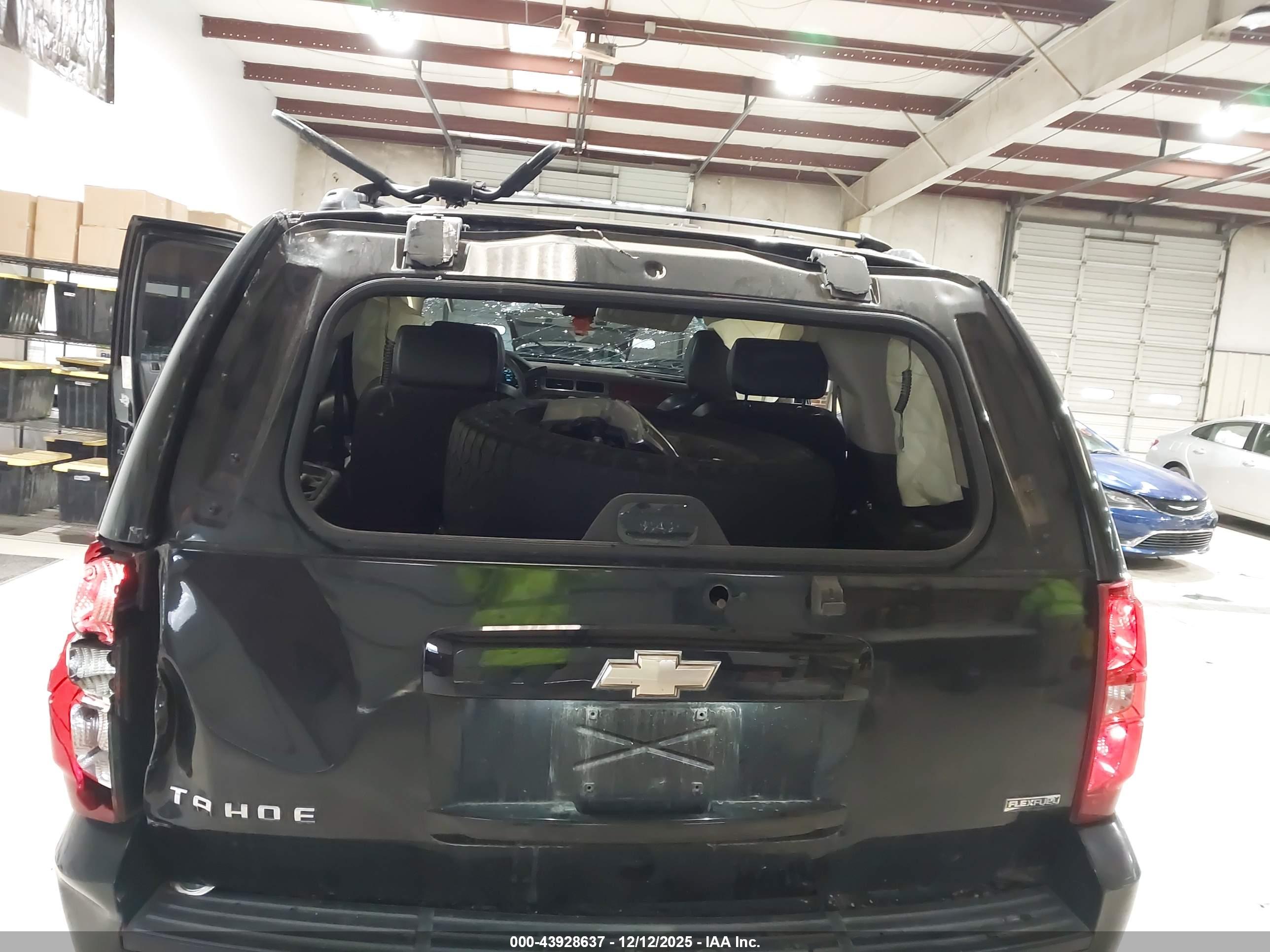 CHEVROLET TAHOE image 6