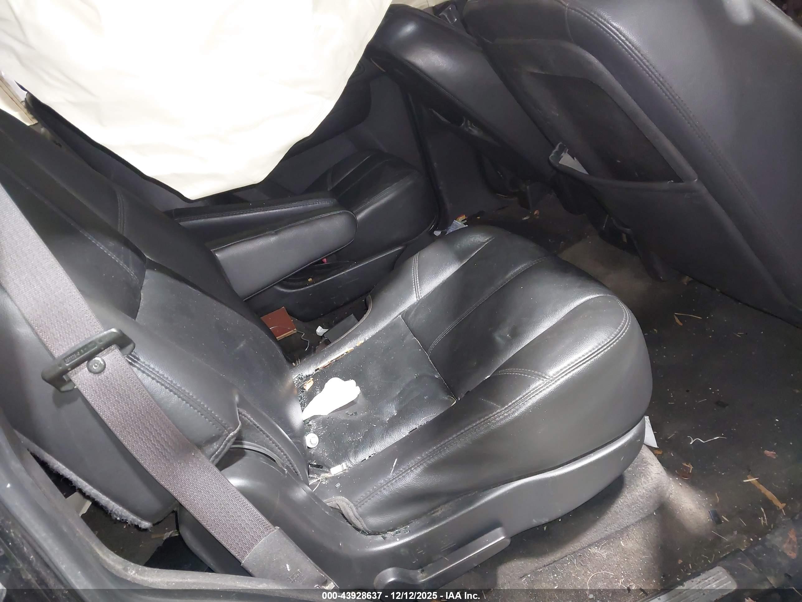CHEVROLET TAHOE image 8