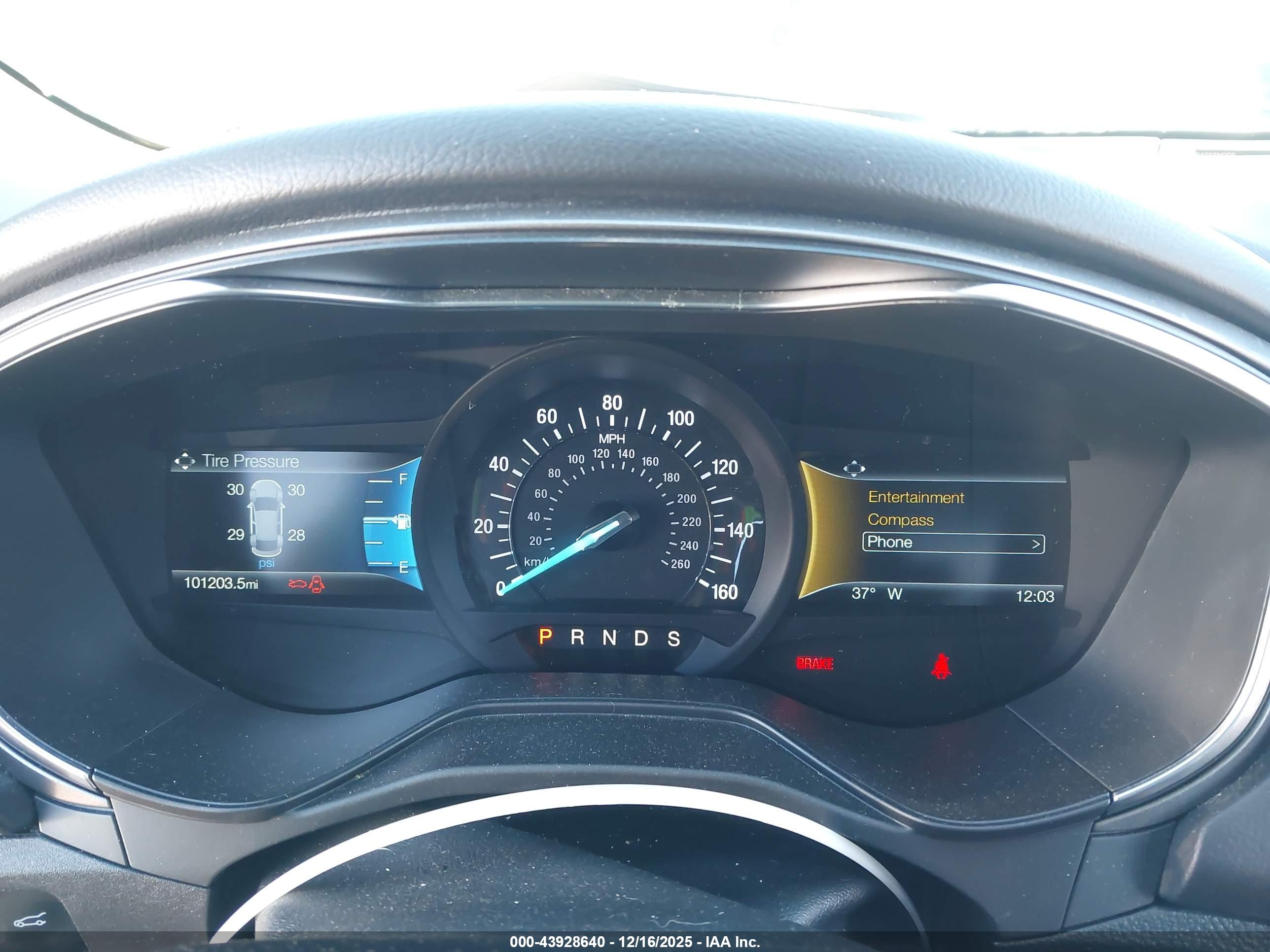FORD FUSION image 7