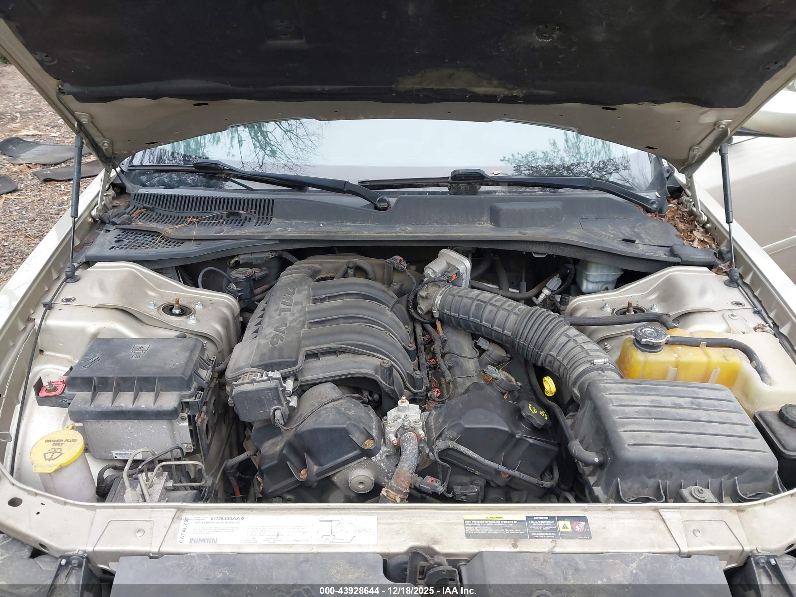 CHRYSLER 300 image 10