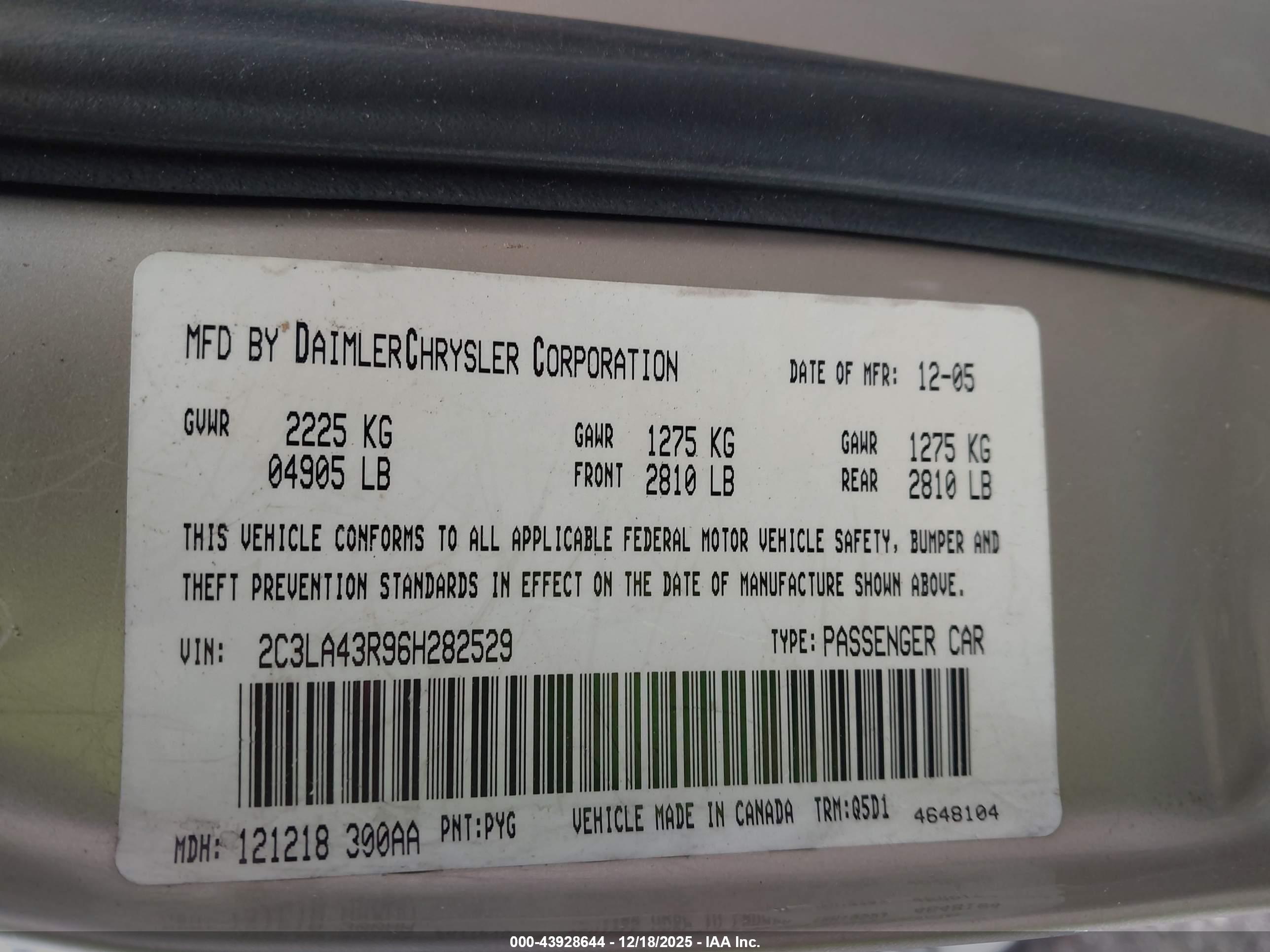 CHRYSLER 300 image 9