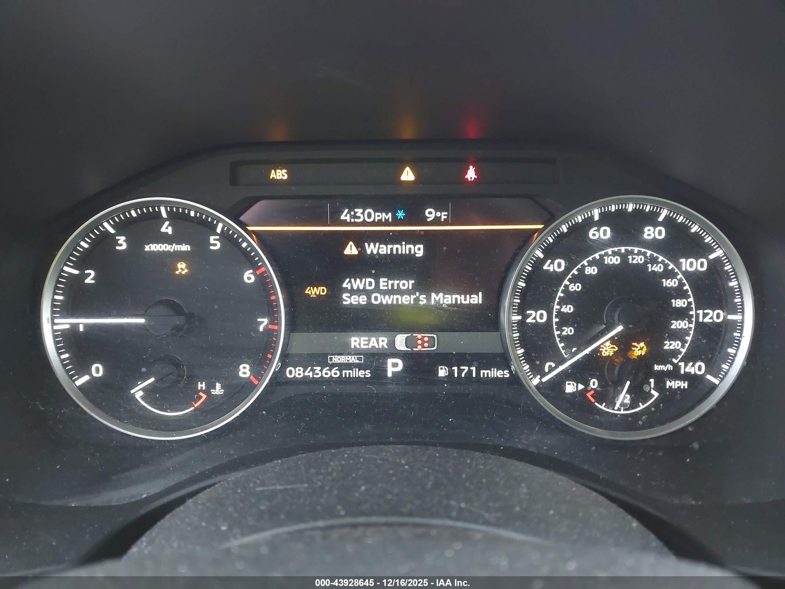 MITSUBISHI OUTLANDER image 7
