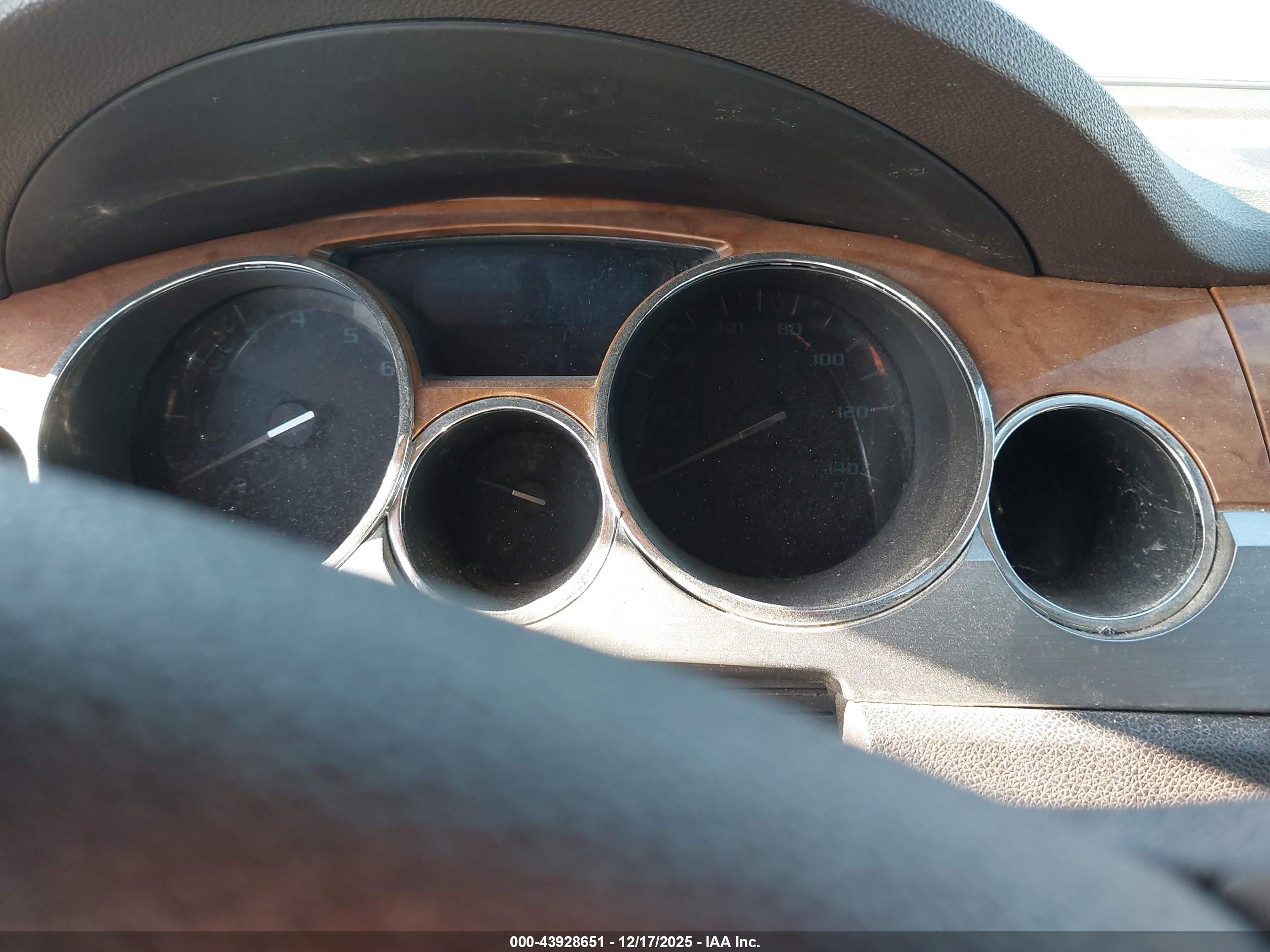 BUICK ENCLAVE image 7