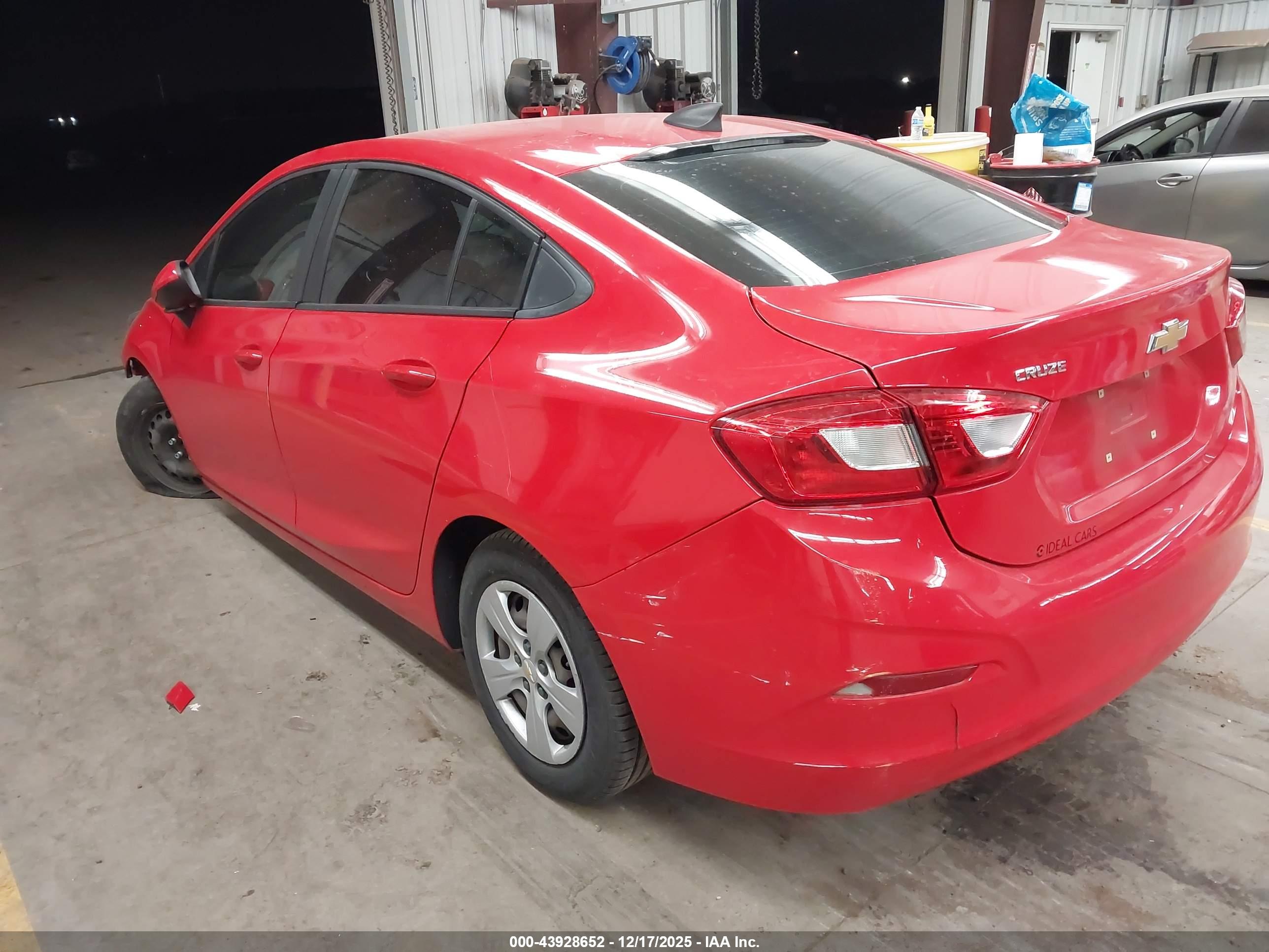 CHEVROLET CRUZE image 3