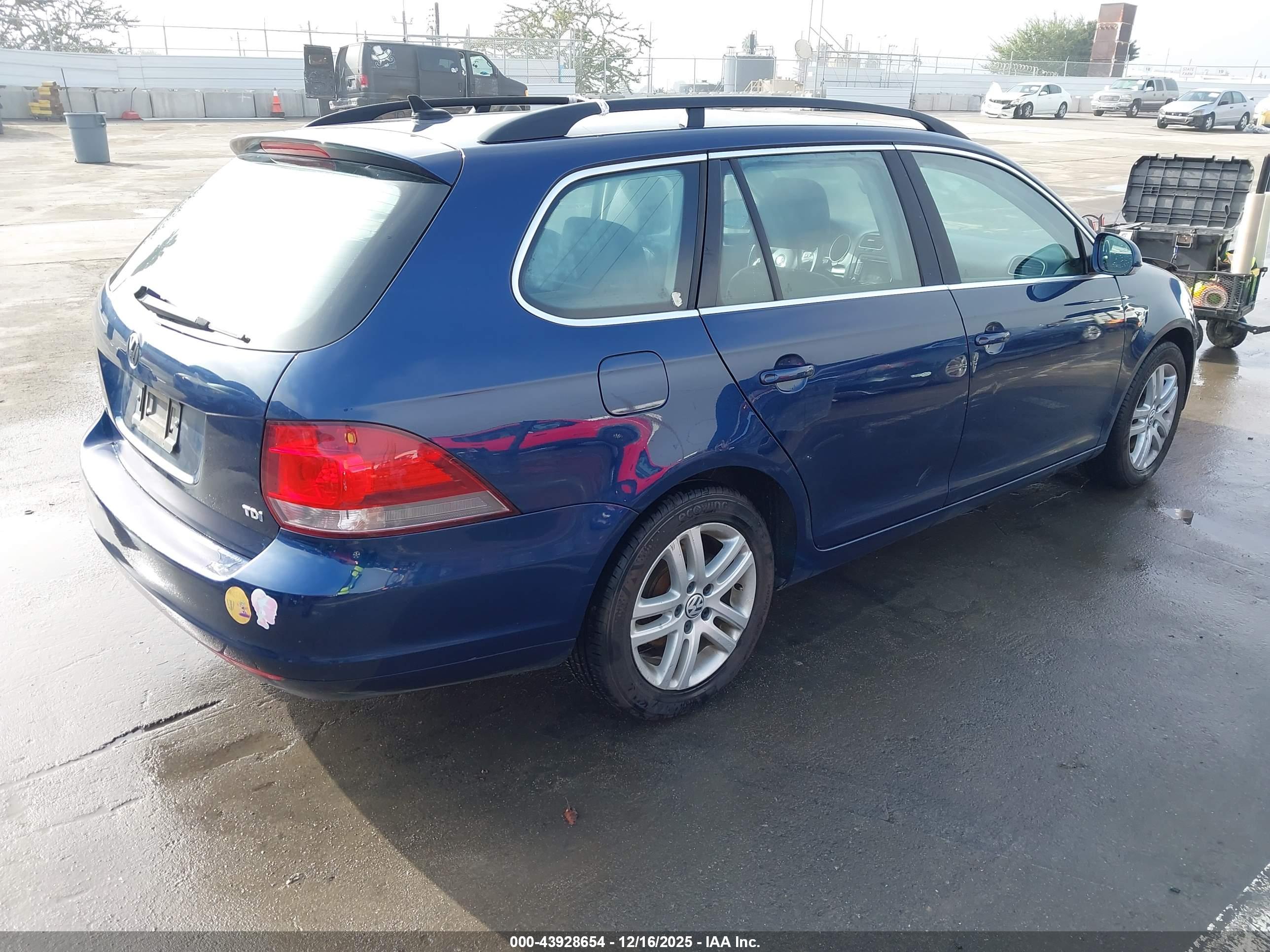 VOLKSWAGEN JETTA image 4