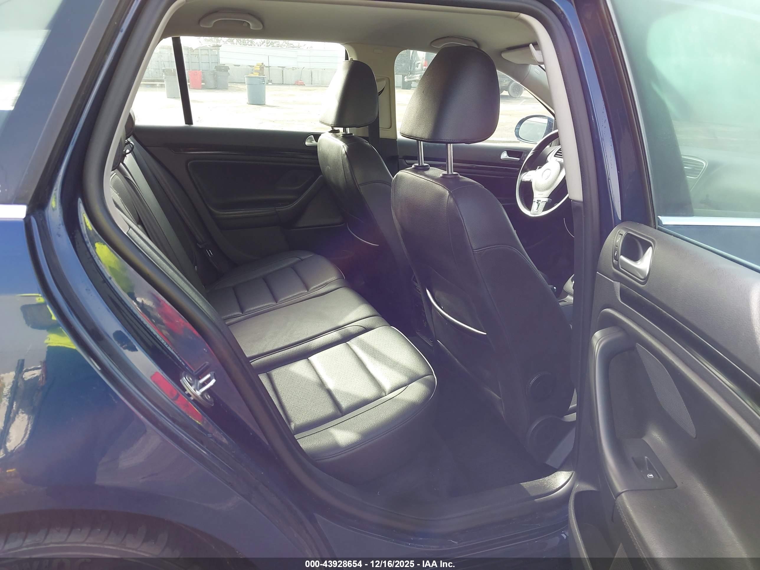 VOLKSWAGEN JETTA image 8