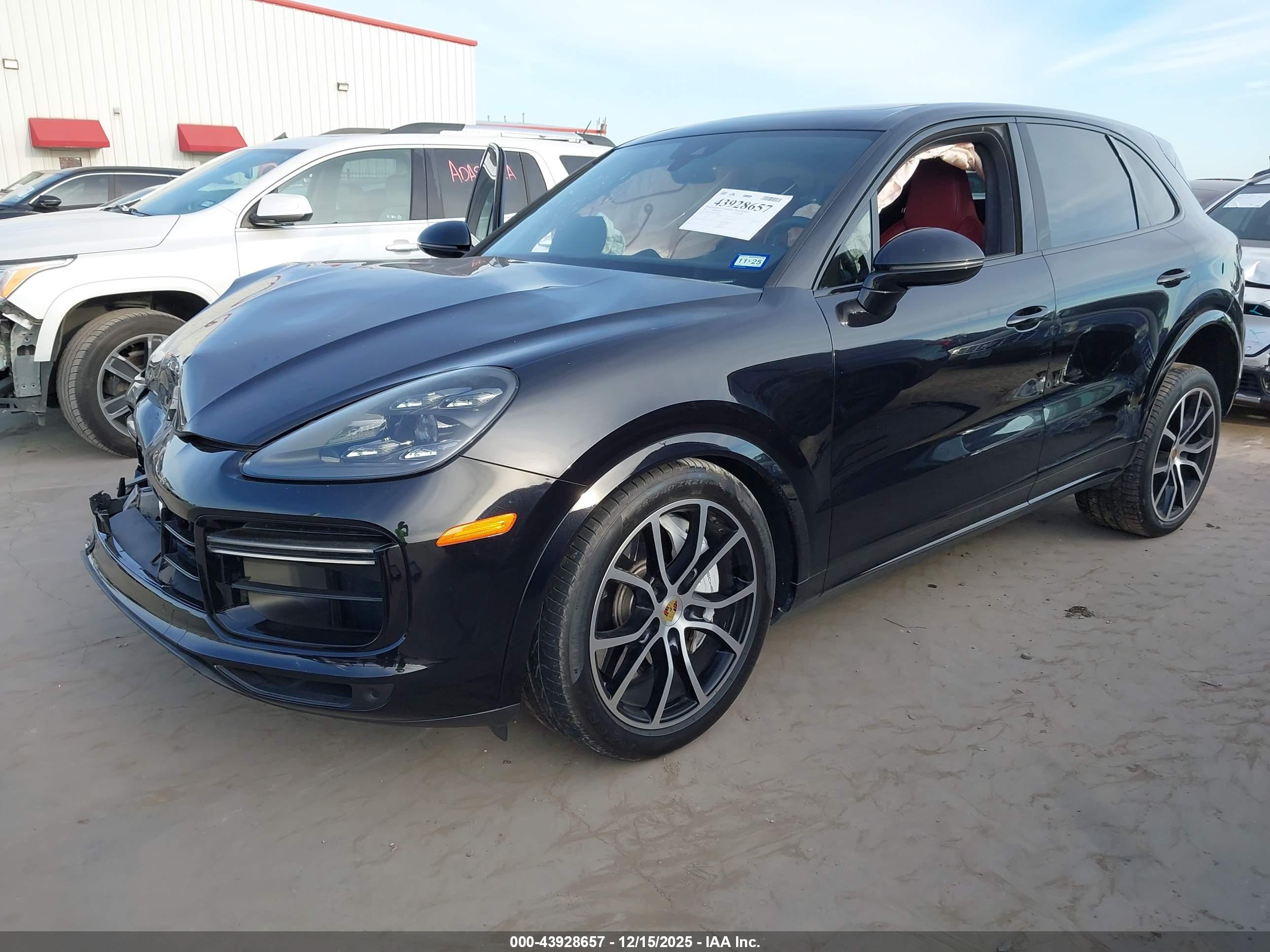 PORSCHE CAYENNE image 2