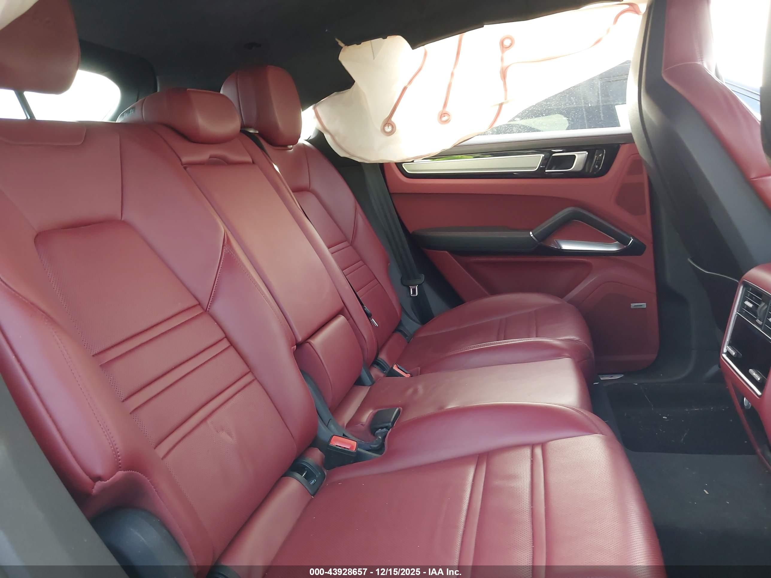 PORSCHE CAYENNE image 8
