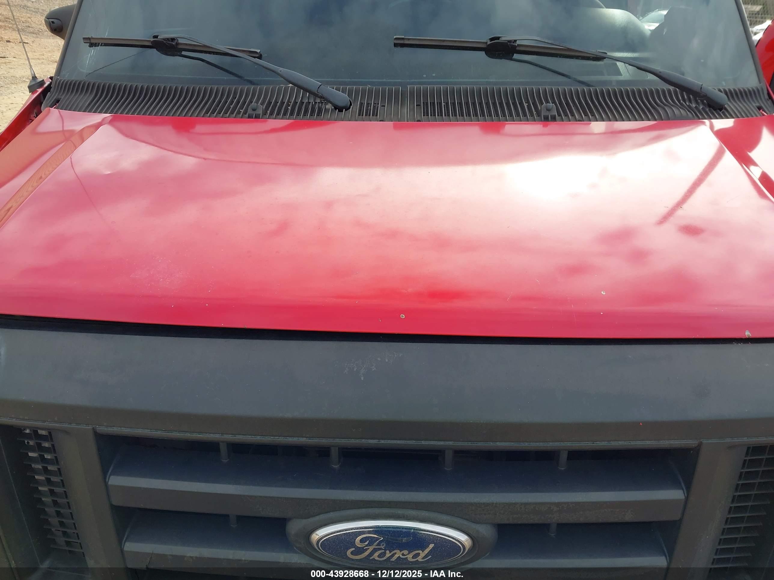 FORD E-250 image 10