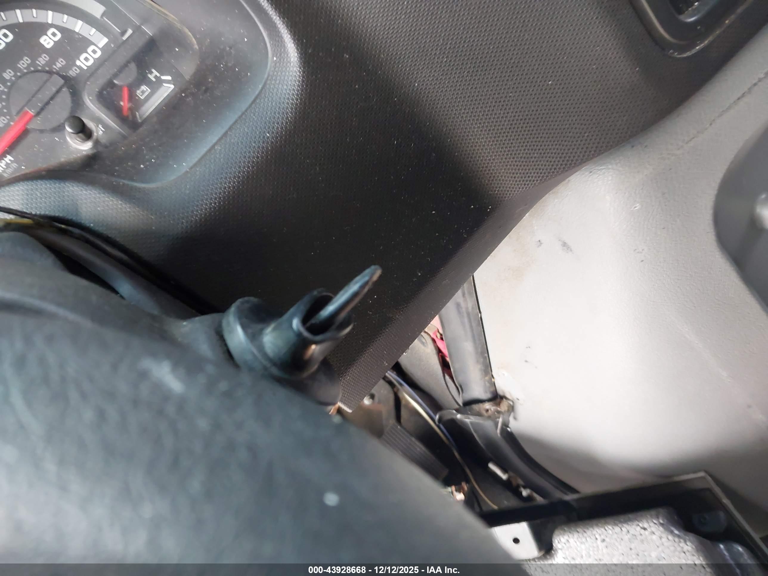 FORD E-250 image 11