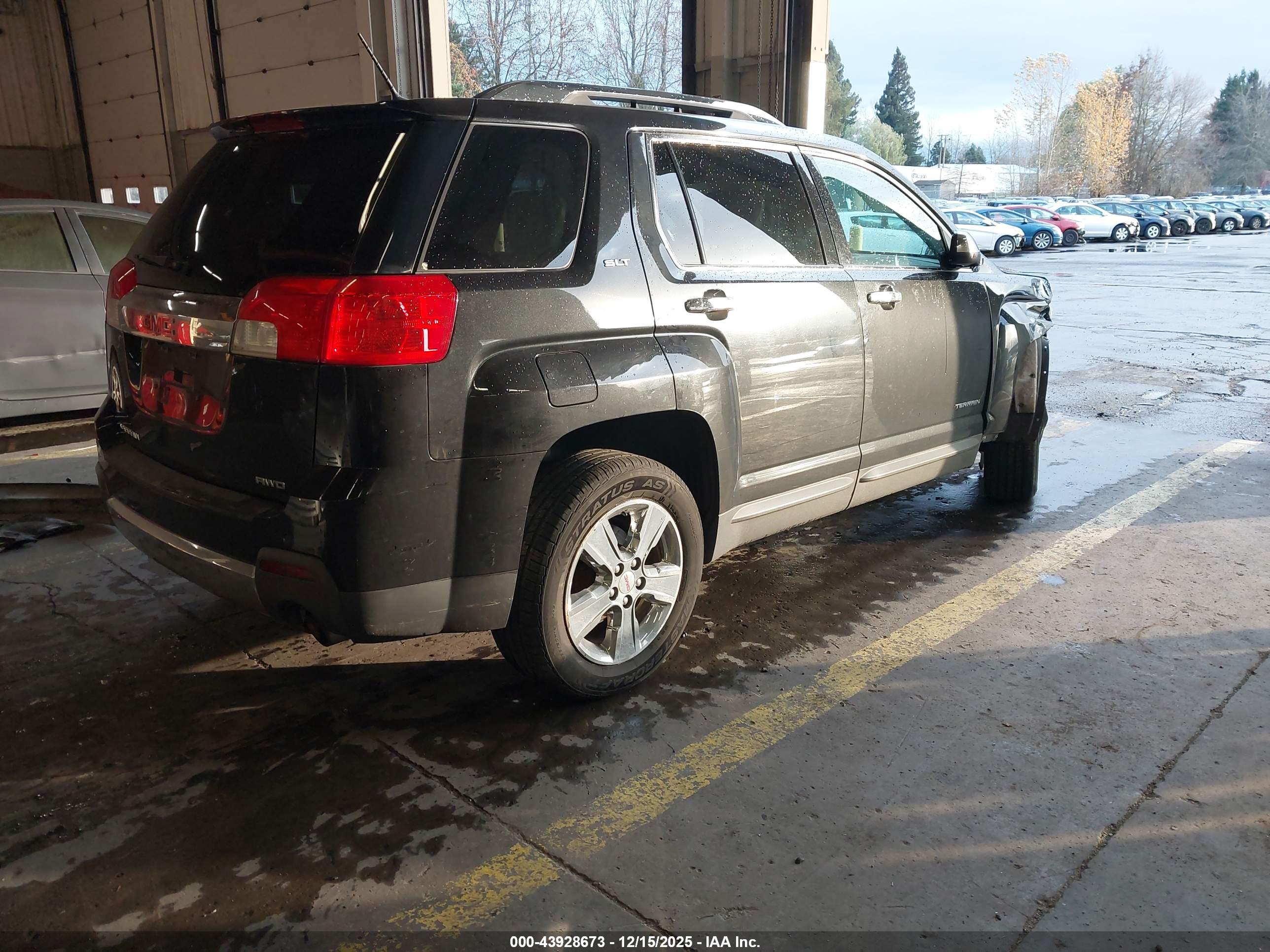 GMC TERRAIN image 4