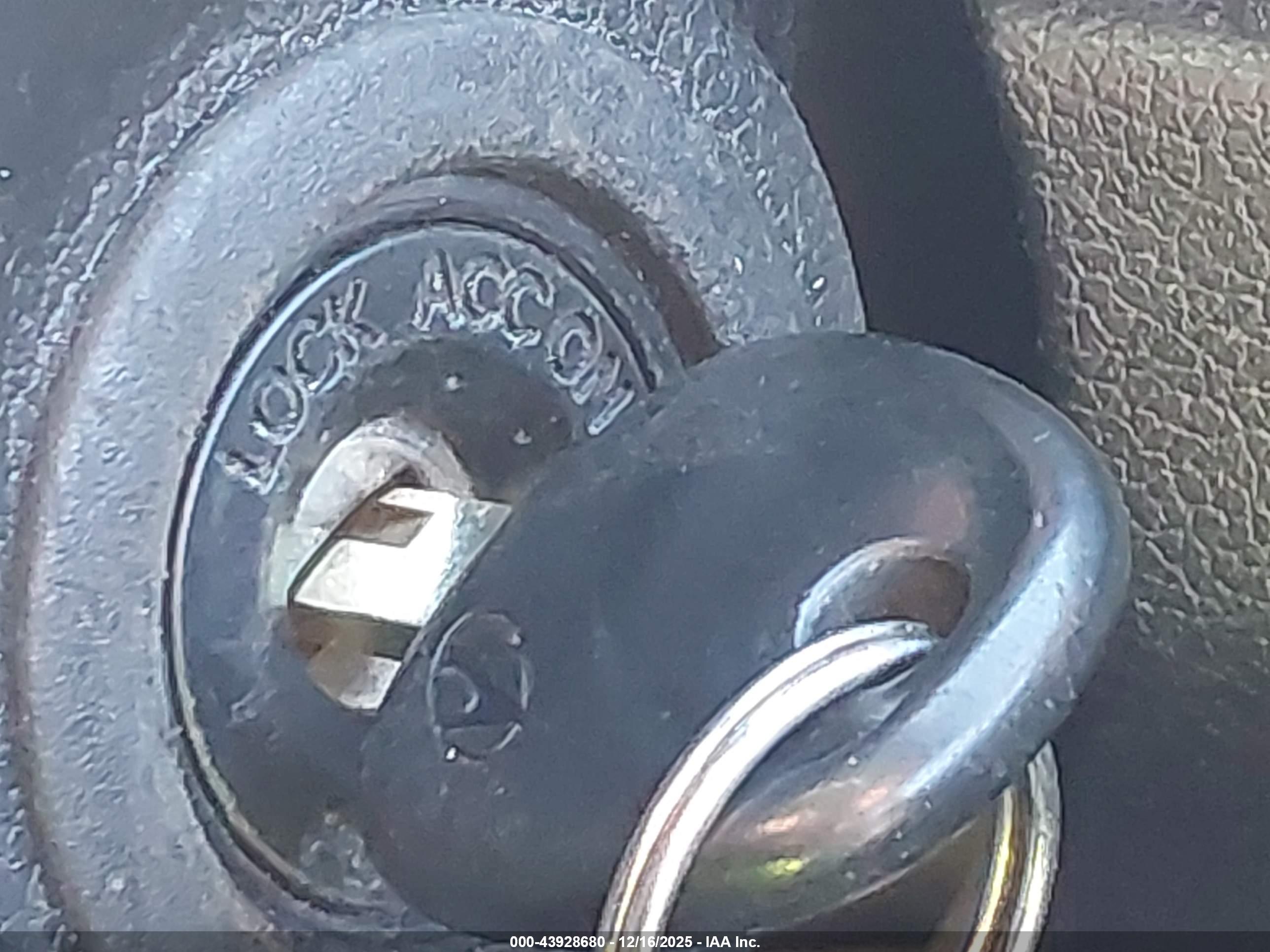 HYUNDAI ACCENT image 11