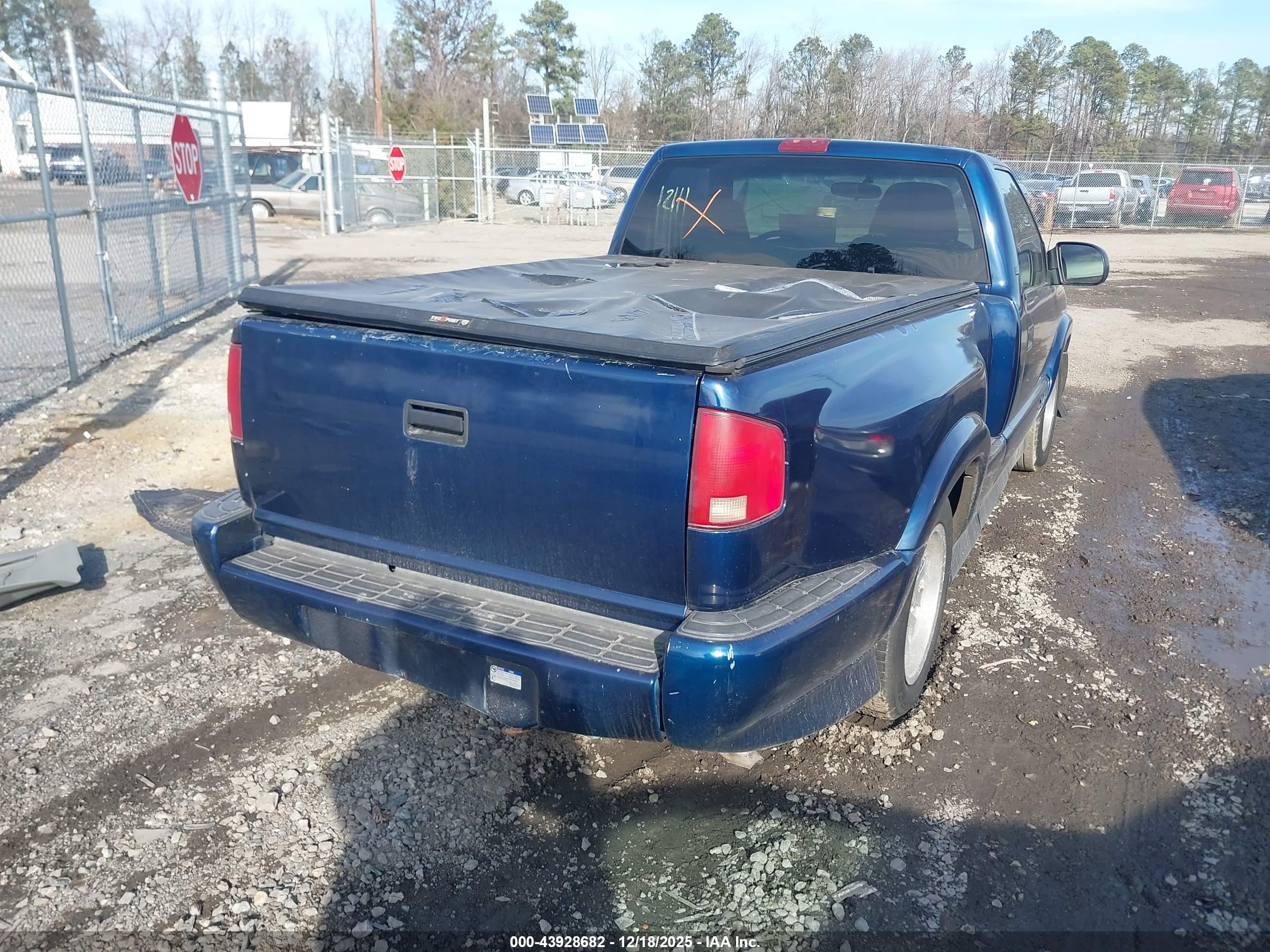 CHEVROLET S-10 image 4