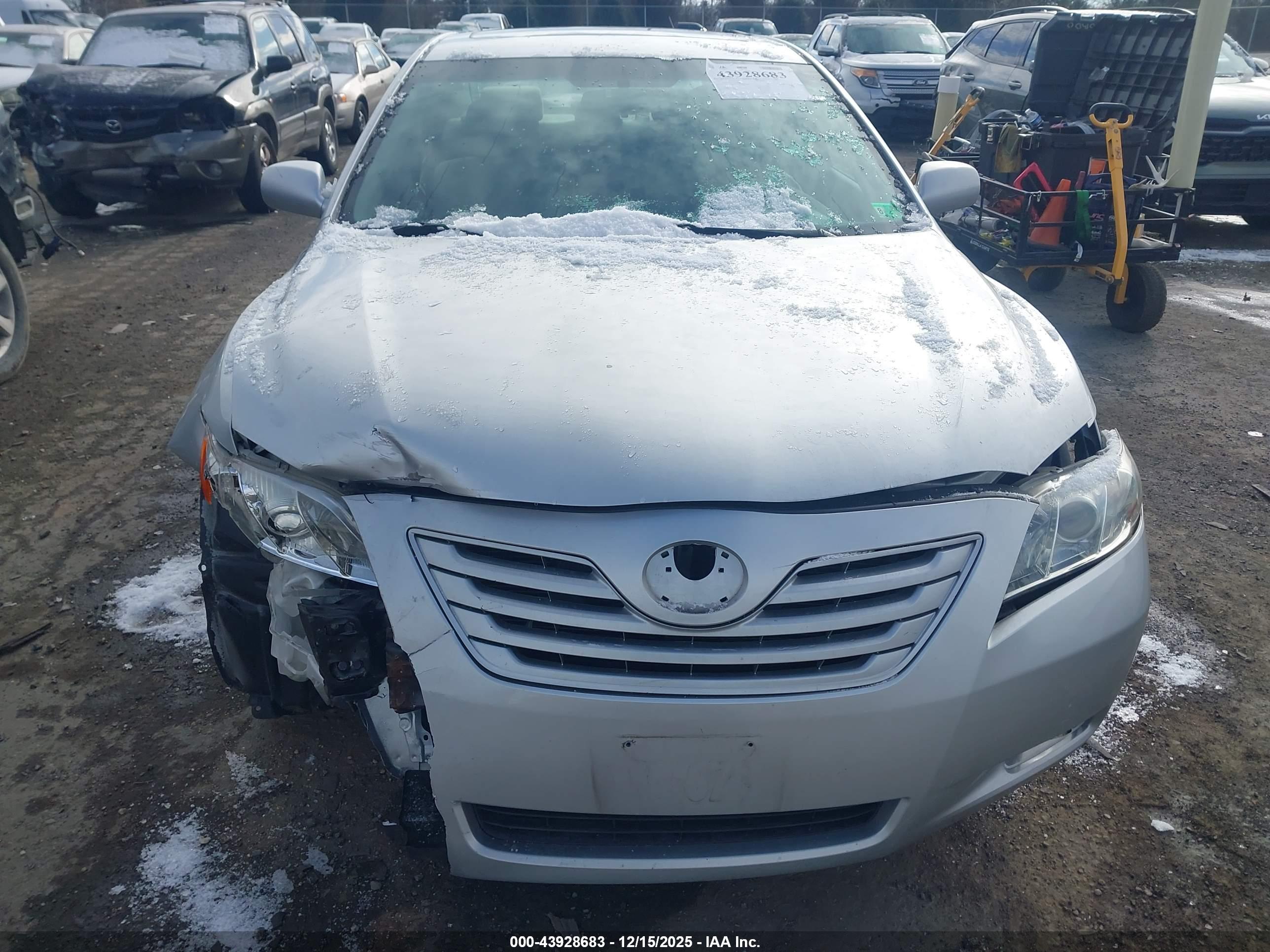 TOYOTA CAMRY image 6