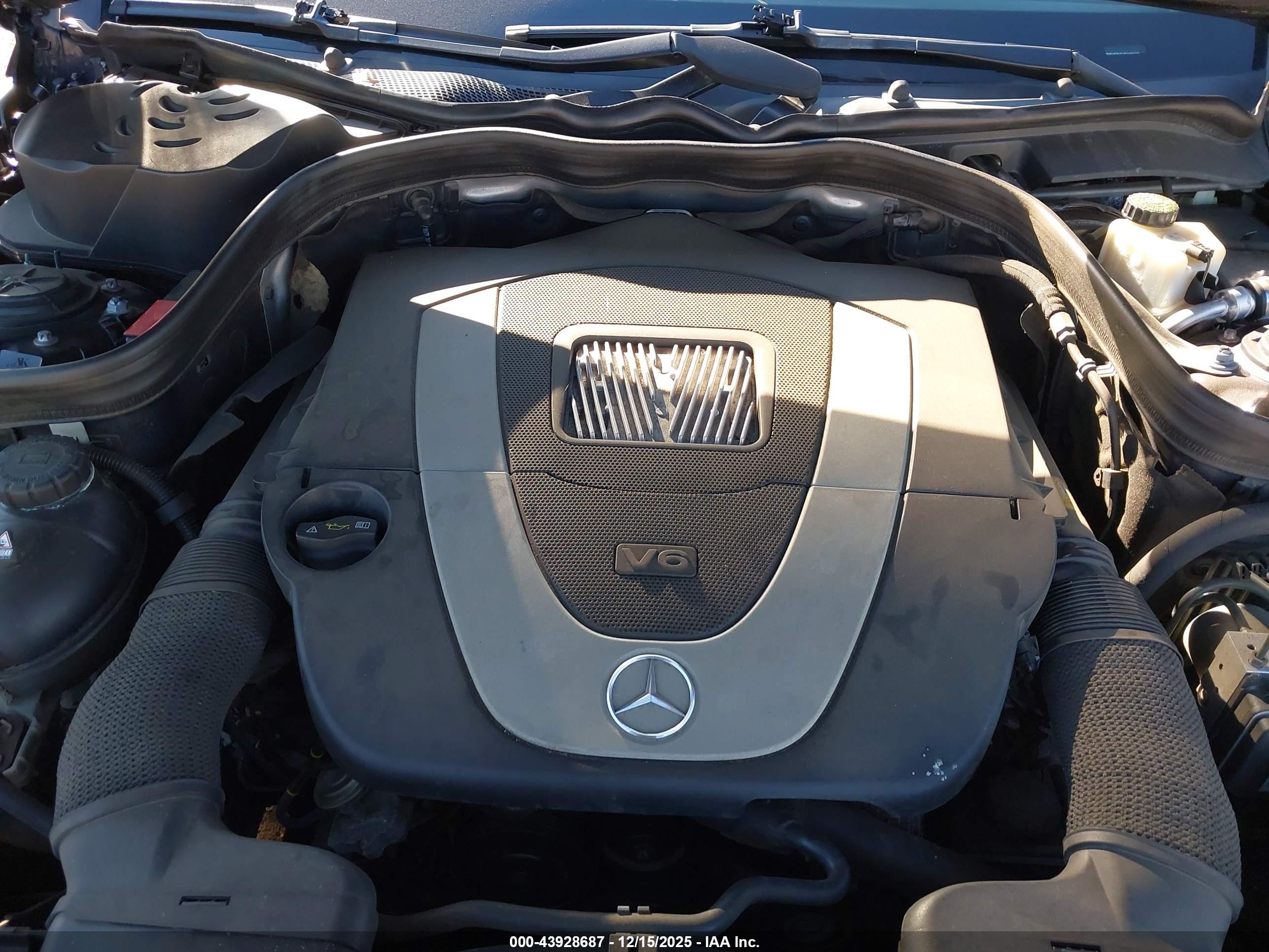 MERCEDES-BENZ E image 10