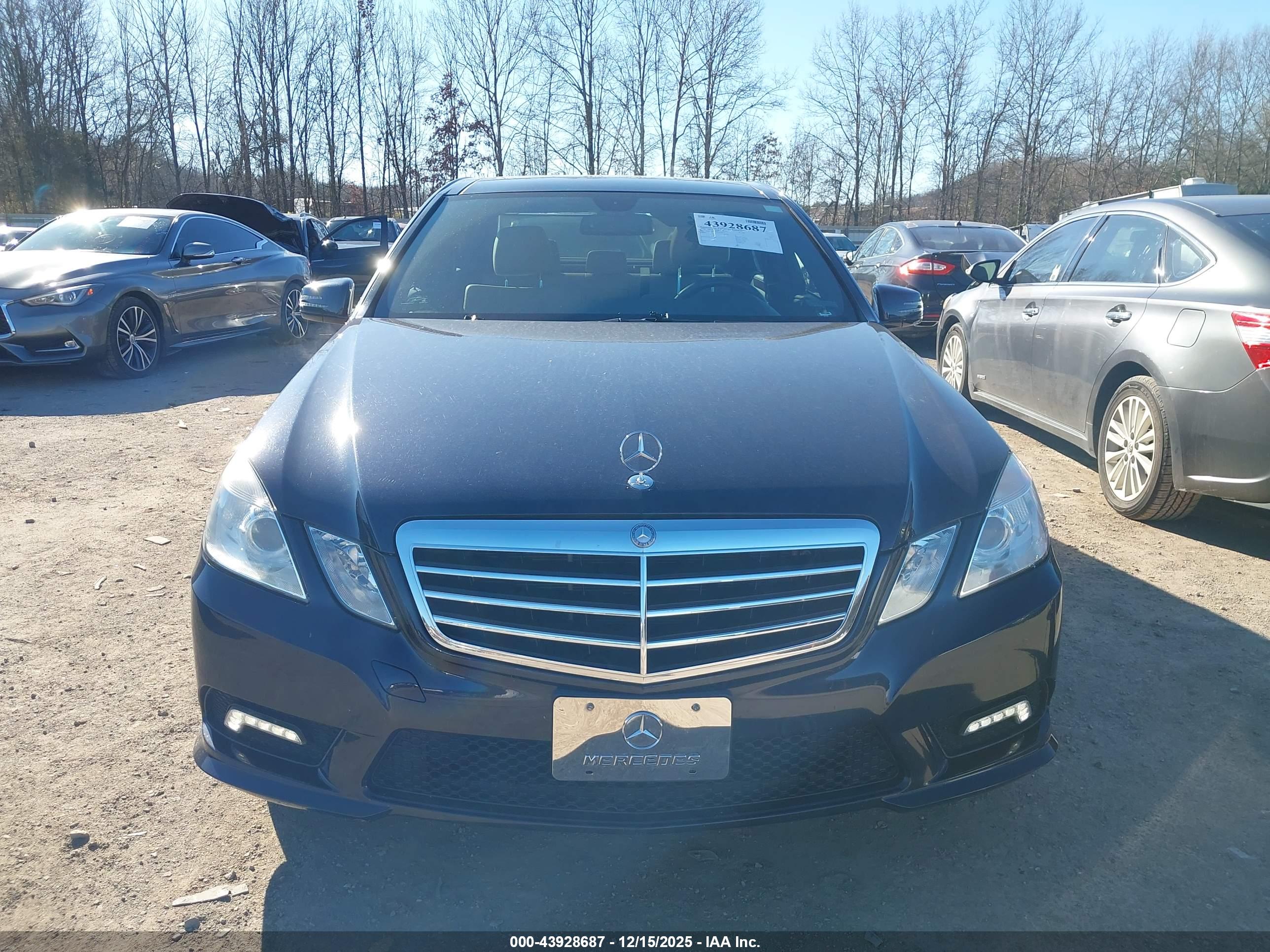 MERCEDES-BENZ E image 6