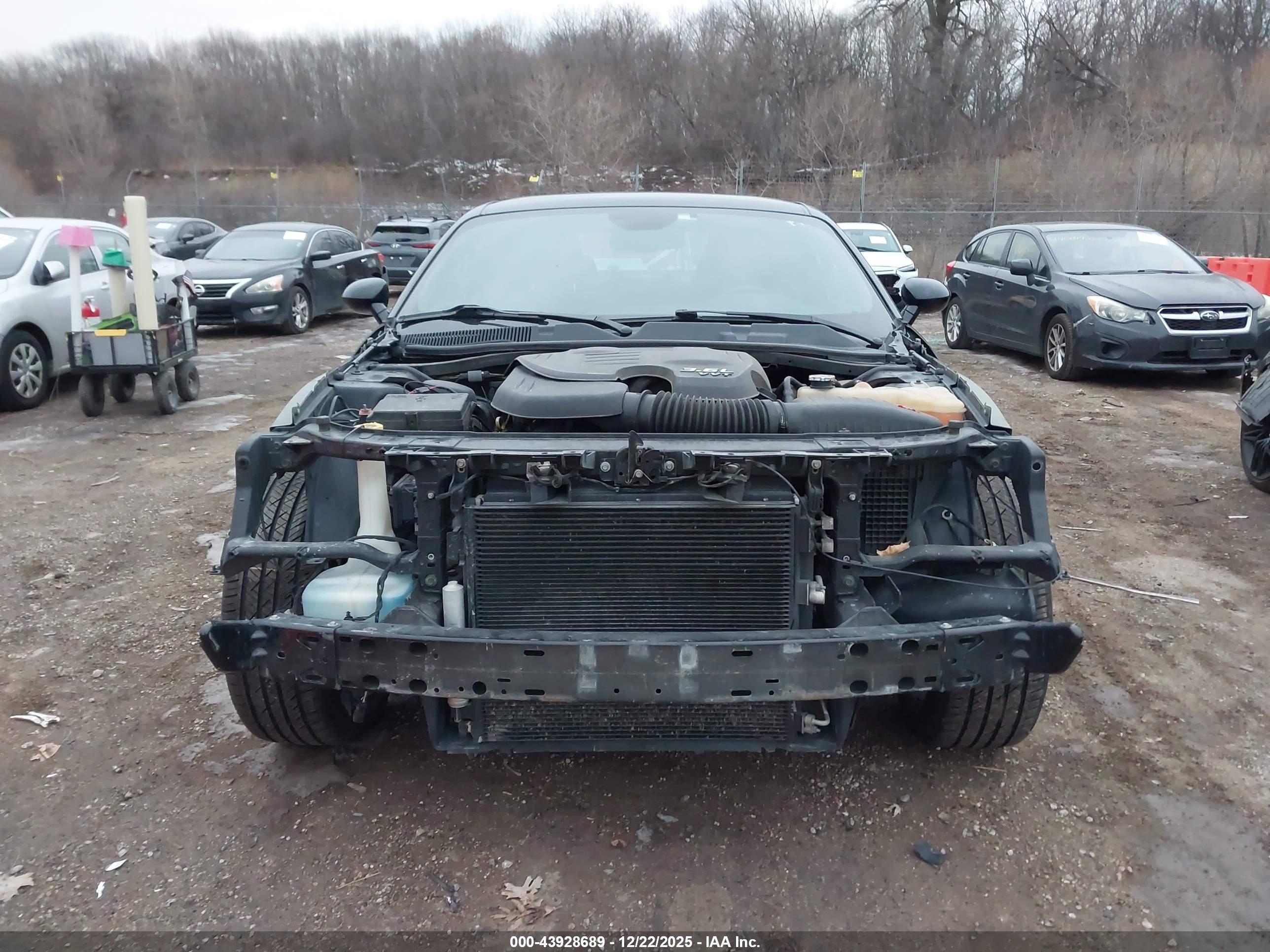 DODGE CHALLENGER image 6